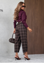 Material Hose mom fit w kratę z paskiem Warm Desire Schokoladenbraun
