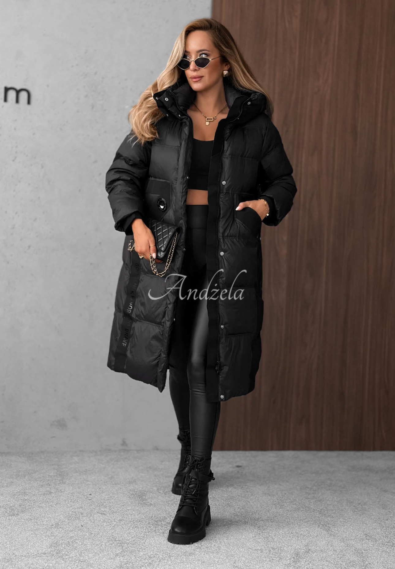 Lange Daunenjacke mit Steppung Need You Schwarz