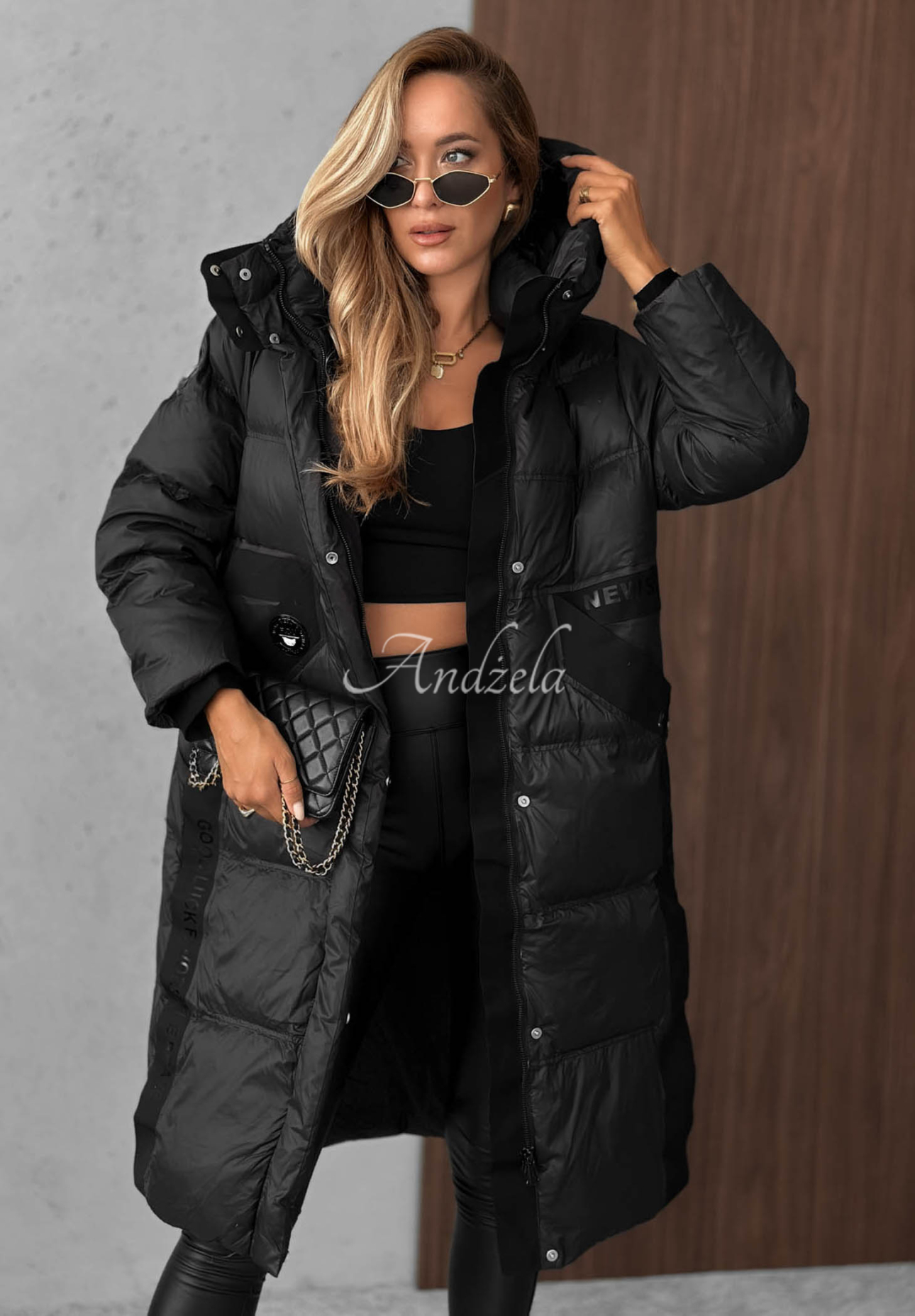 Lange Daunenjacke mit Steppung Need You Schwarz