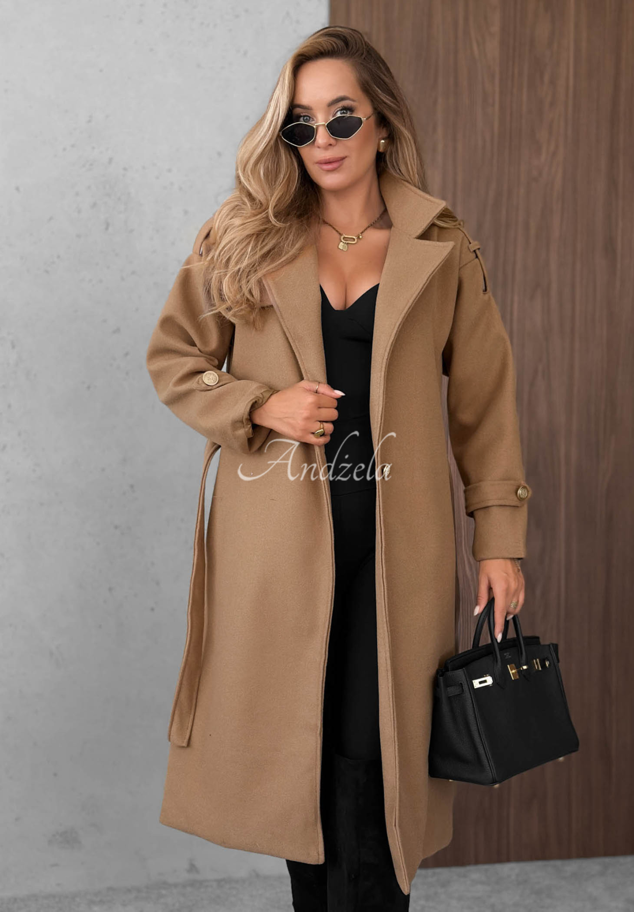 Langer Mantel mit Kragen, Gürtel und Wollanteil Autumn Daydream Camel