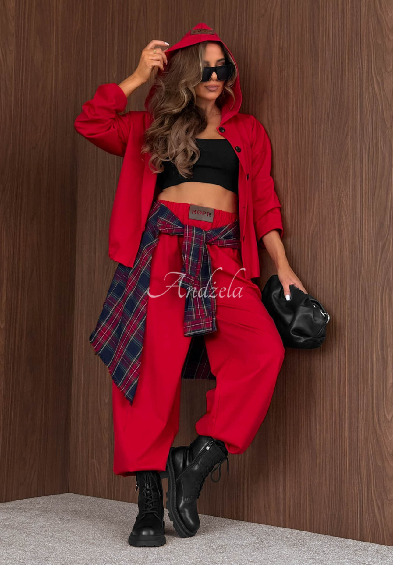 Viskose-Set: Sweatshirt mit Kapuze und Hose Rainy Ritual Rot