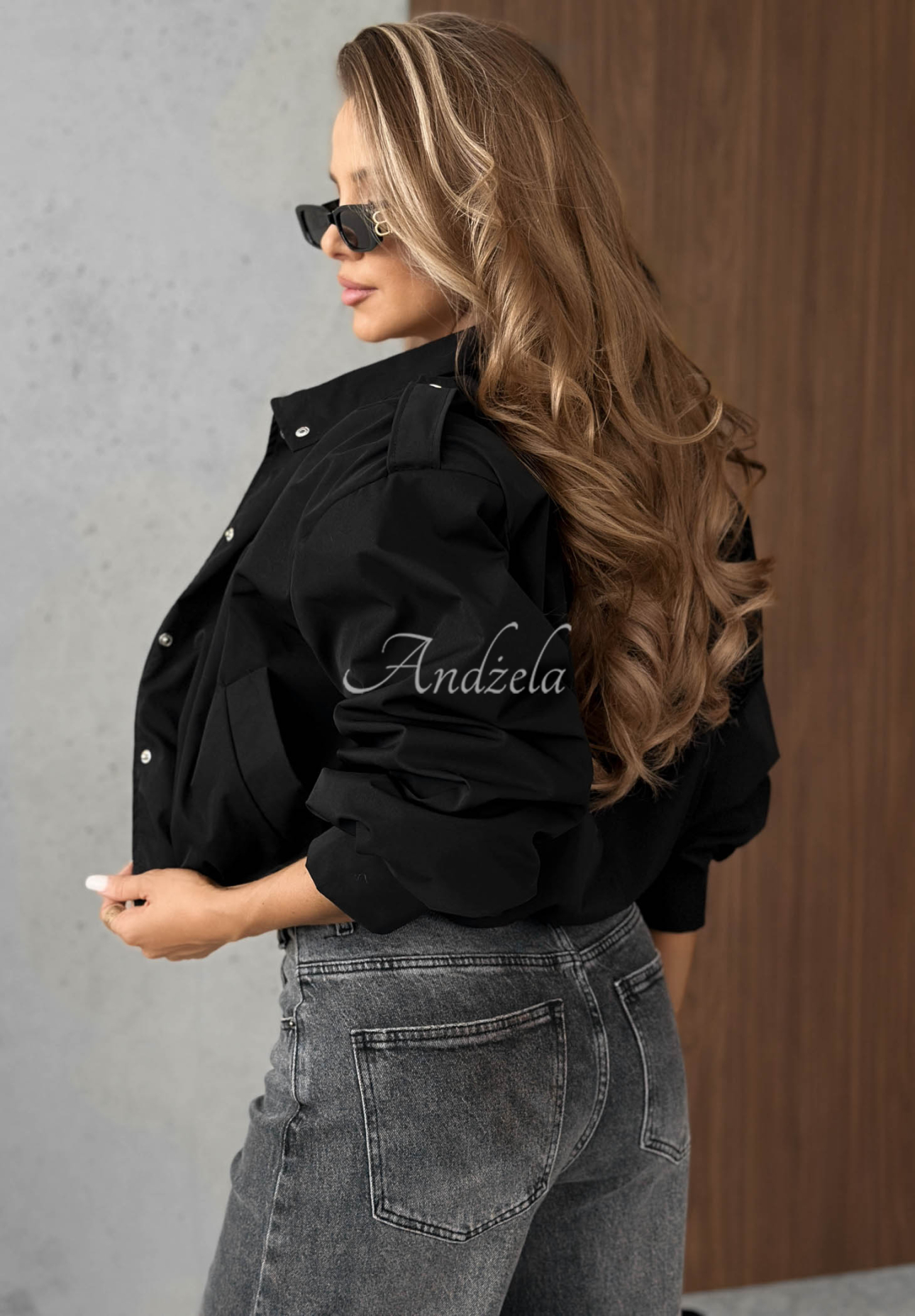 Kurze Bomberjacke mit Stehkragen Want More Schwarz