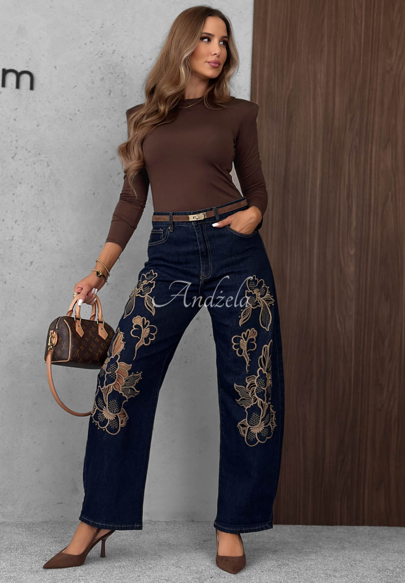 Bananenjeans mit Stickerei Soft Mist Dunkelblau