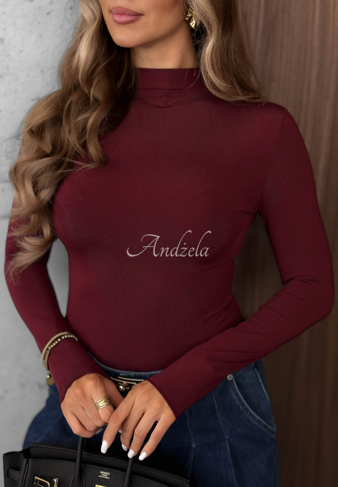 Langärmlige Viskosebluse mit Rollkragen Femme Desire Burgunderrot