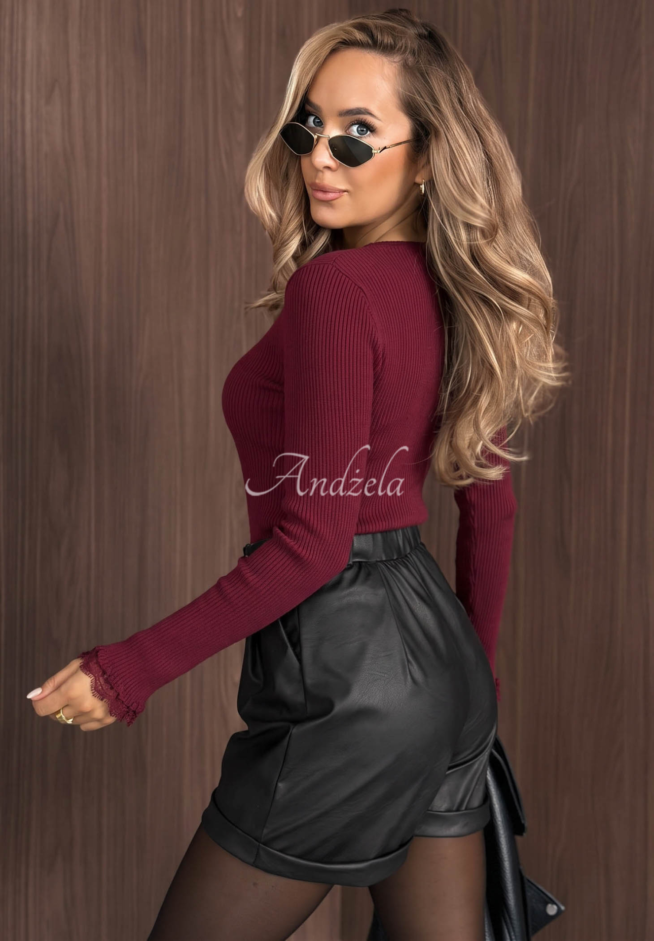 Gerippte Longsleeve-Bluse mit Spitze aus Viskose Soft Beauty Burgunderrot