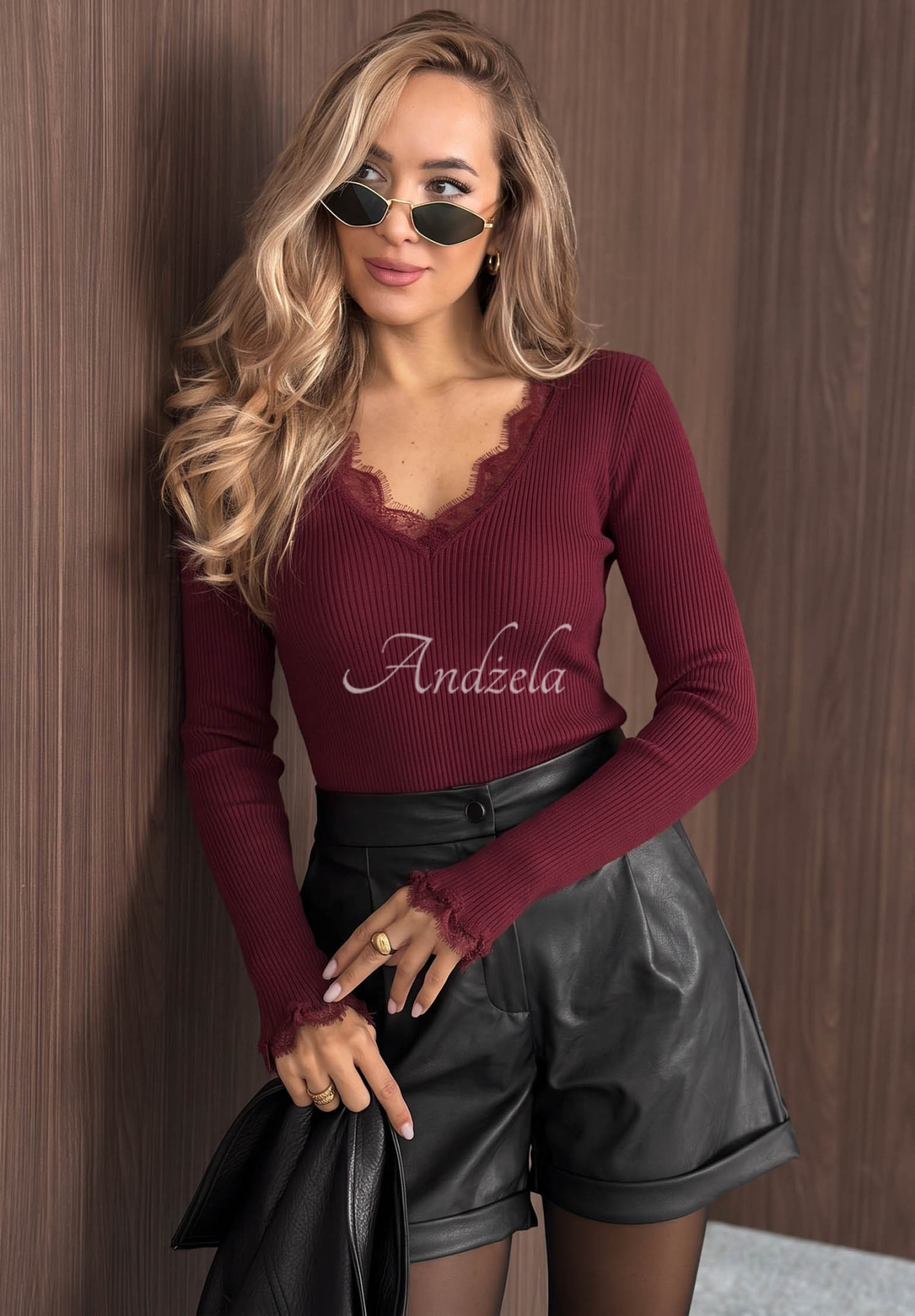 Gerippte Longsleeve-Bluse mit Spitze aus Viskose Soft Beauty Burgunderrot