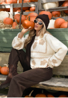 Pullover z haftowanymi kwiatami Misty Fleur Schokoladenbraun
