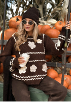 Pullover z haftowanymi kwiatami Misty Fleur Schokoladenbraun