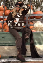 Pullover z haftowanymi kwiatami Misty Fleur Schokoladenbraun