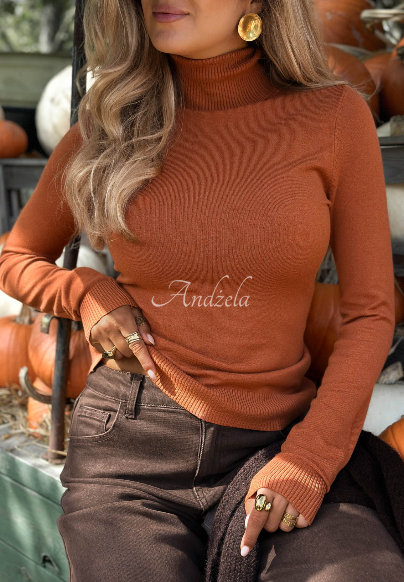 Figurnaher Rollkragenpullover Solange Orange II