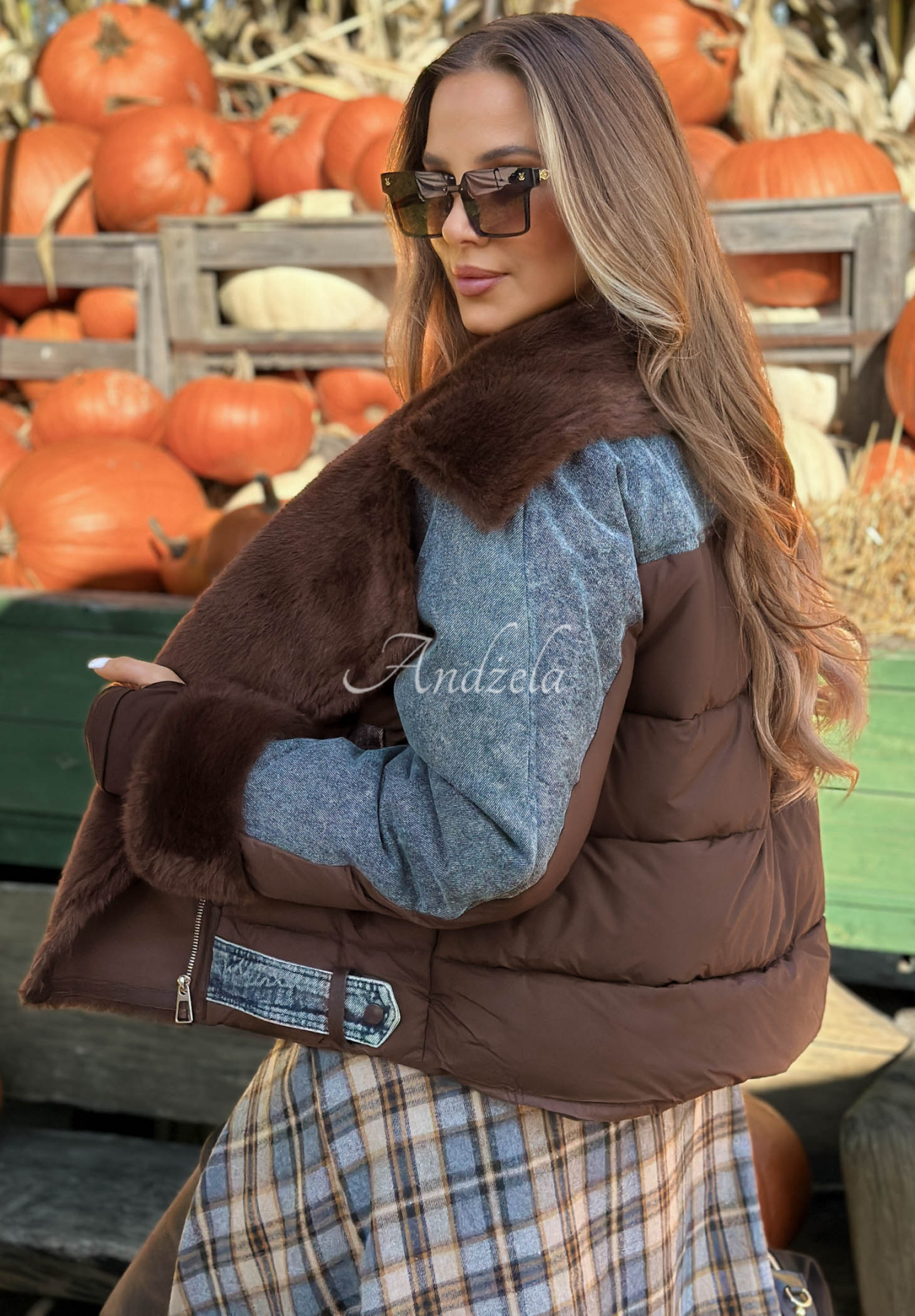 Gesteppte Bomberjacke mit Jeansärmeln und Pelzbesatz Icy Desire Schokoladenbraun