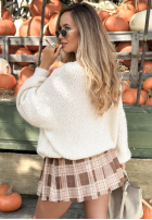 Ozdobnie pleciony Pullover Sour Cream hellbeige