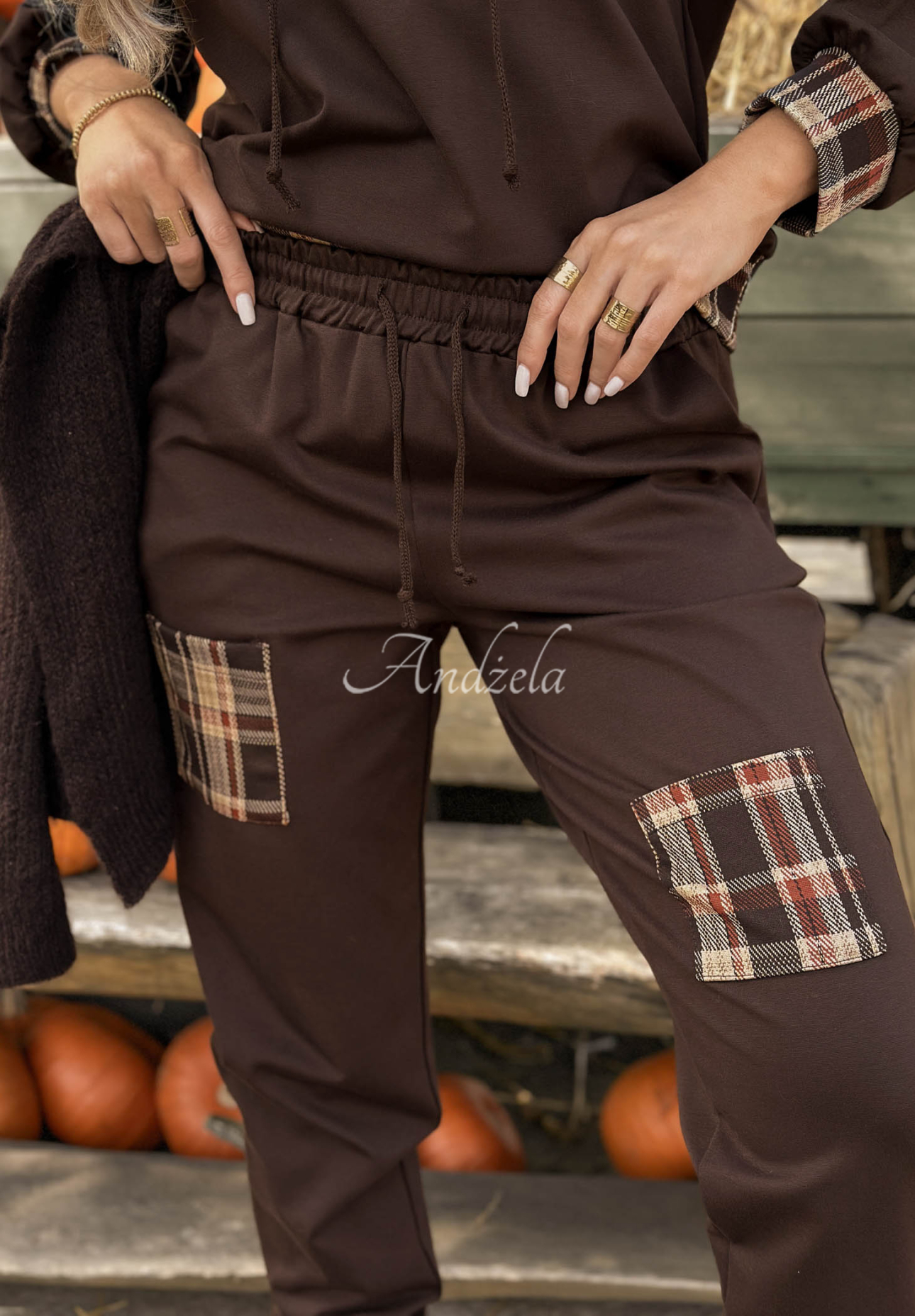 Viskosehose mit Aufnähern mit kariertem Muster Coco Love Schokoladenbraun