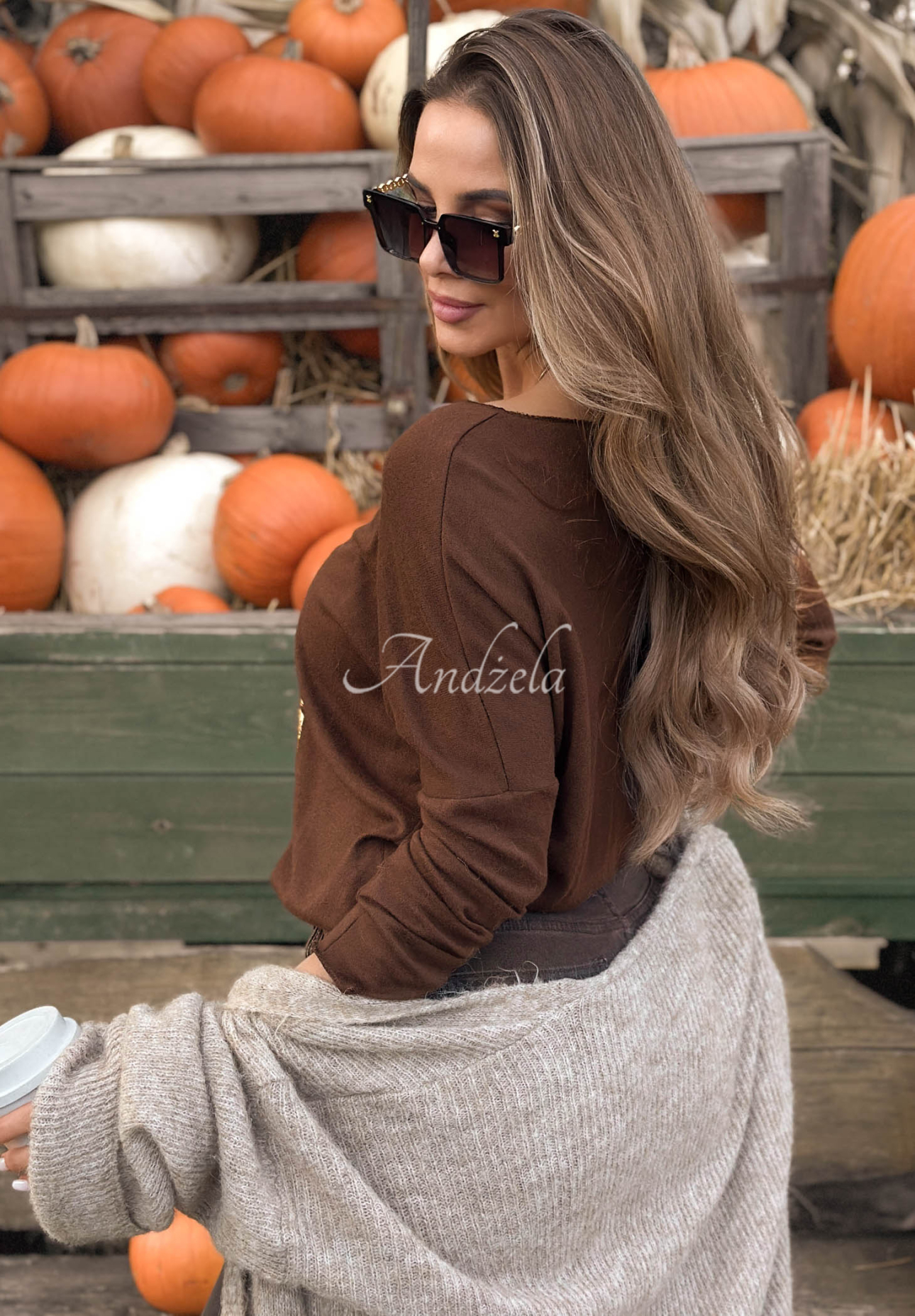 Leichter Viskose-Pullover mit Aufdruck Golden Dreams Schokoladenbraun