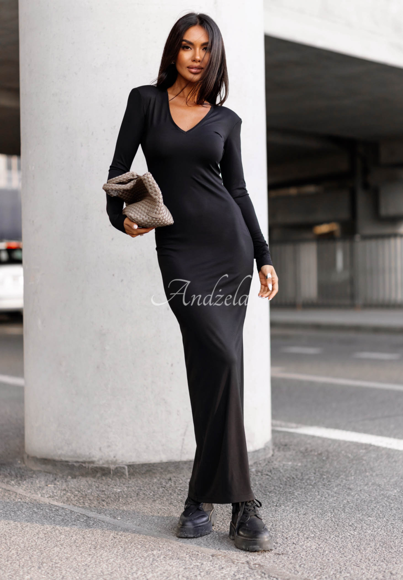 Langärmeliges Viskosekleid mit Schlitz Let Me Dream Schwarz