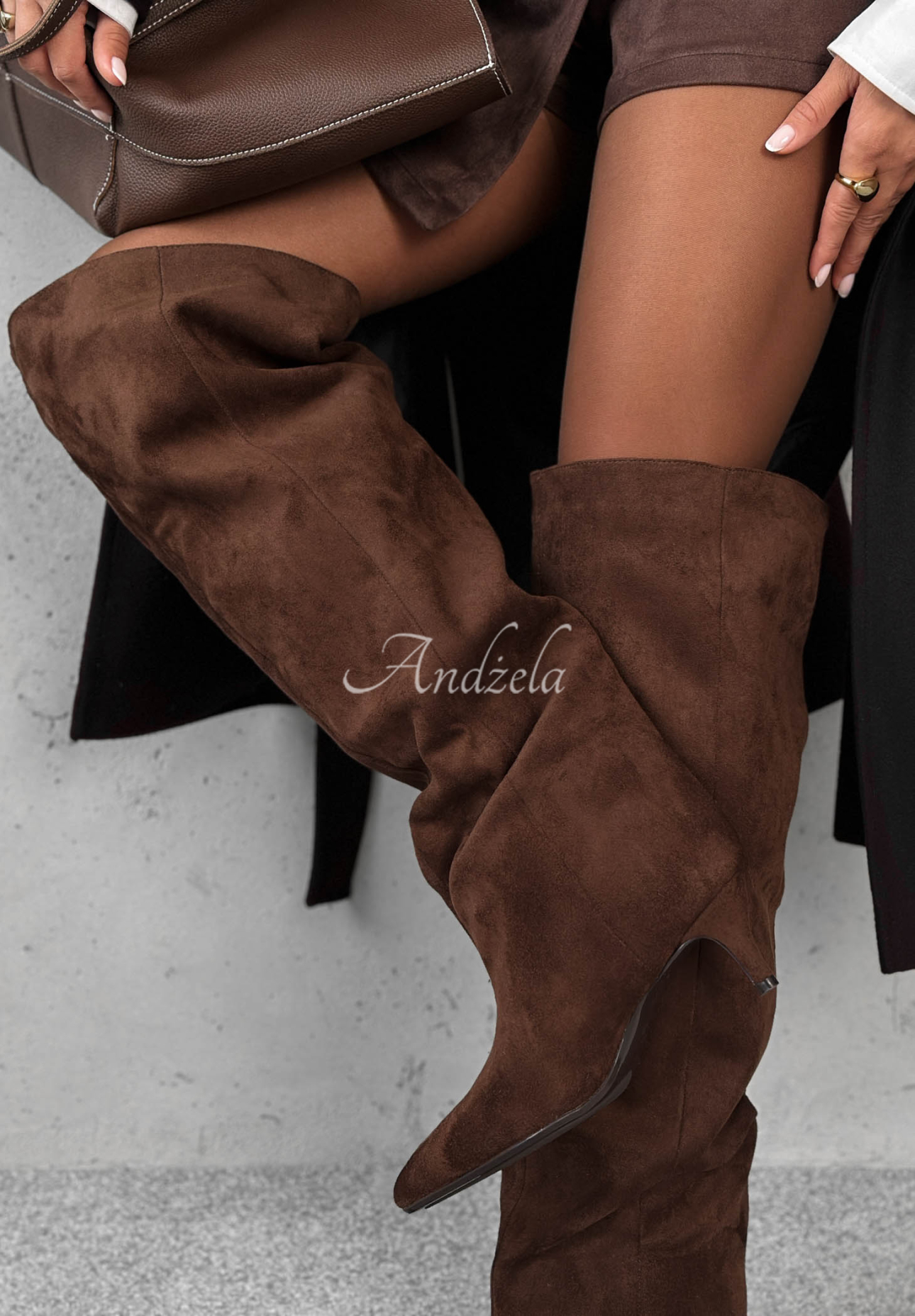 Lange Wildlederstiefel mit Stilettoabsatz Golden Steps Schokoladenbraun