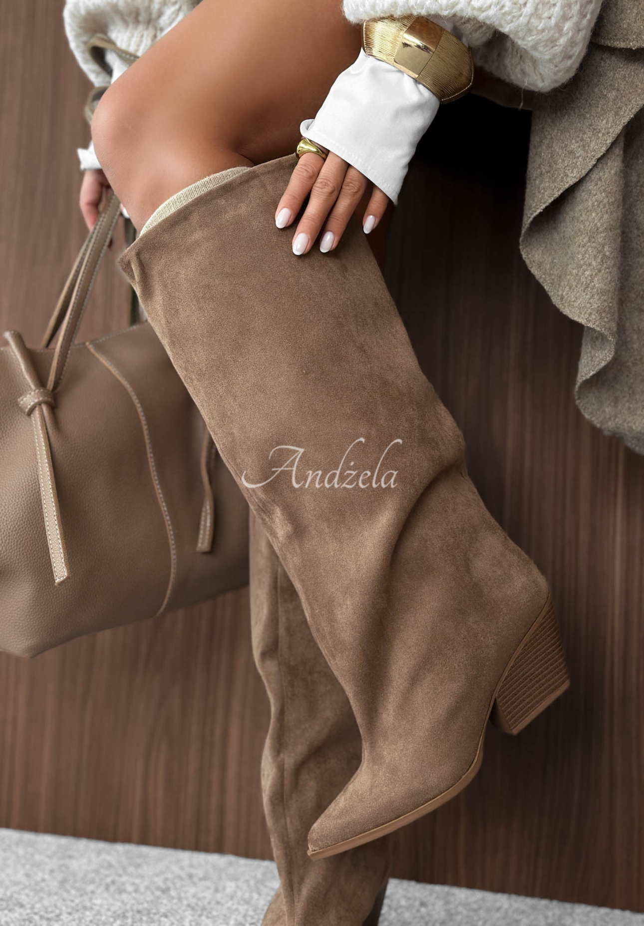 Wildleder-Ankle-Boots mit Blockabsatz Coffee Walk Beige