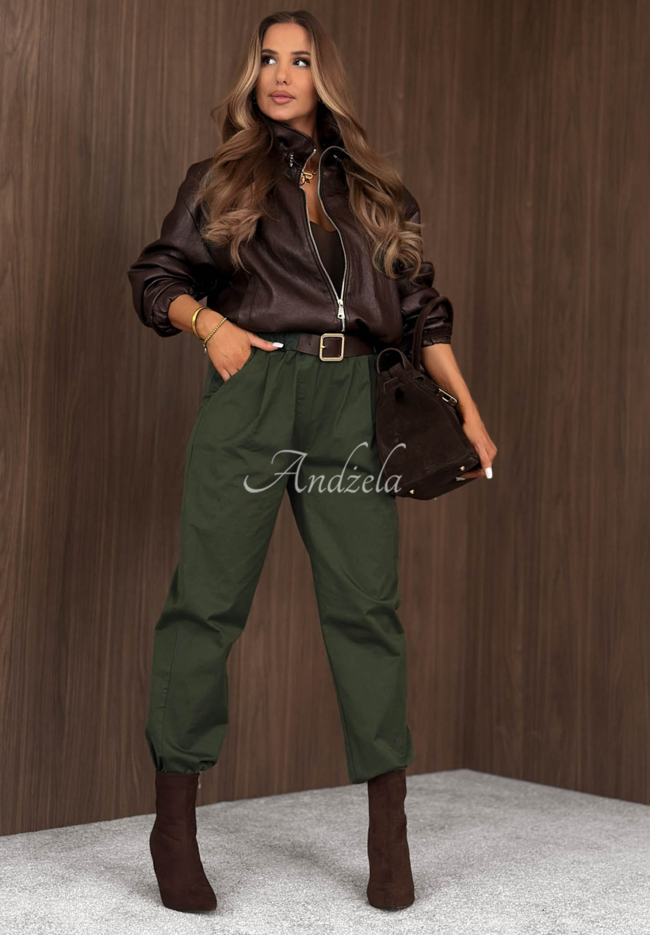 Baumwollhose im Mom-Fit mit Gürtel Casual Look Khaki