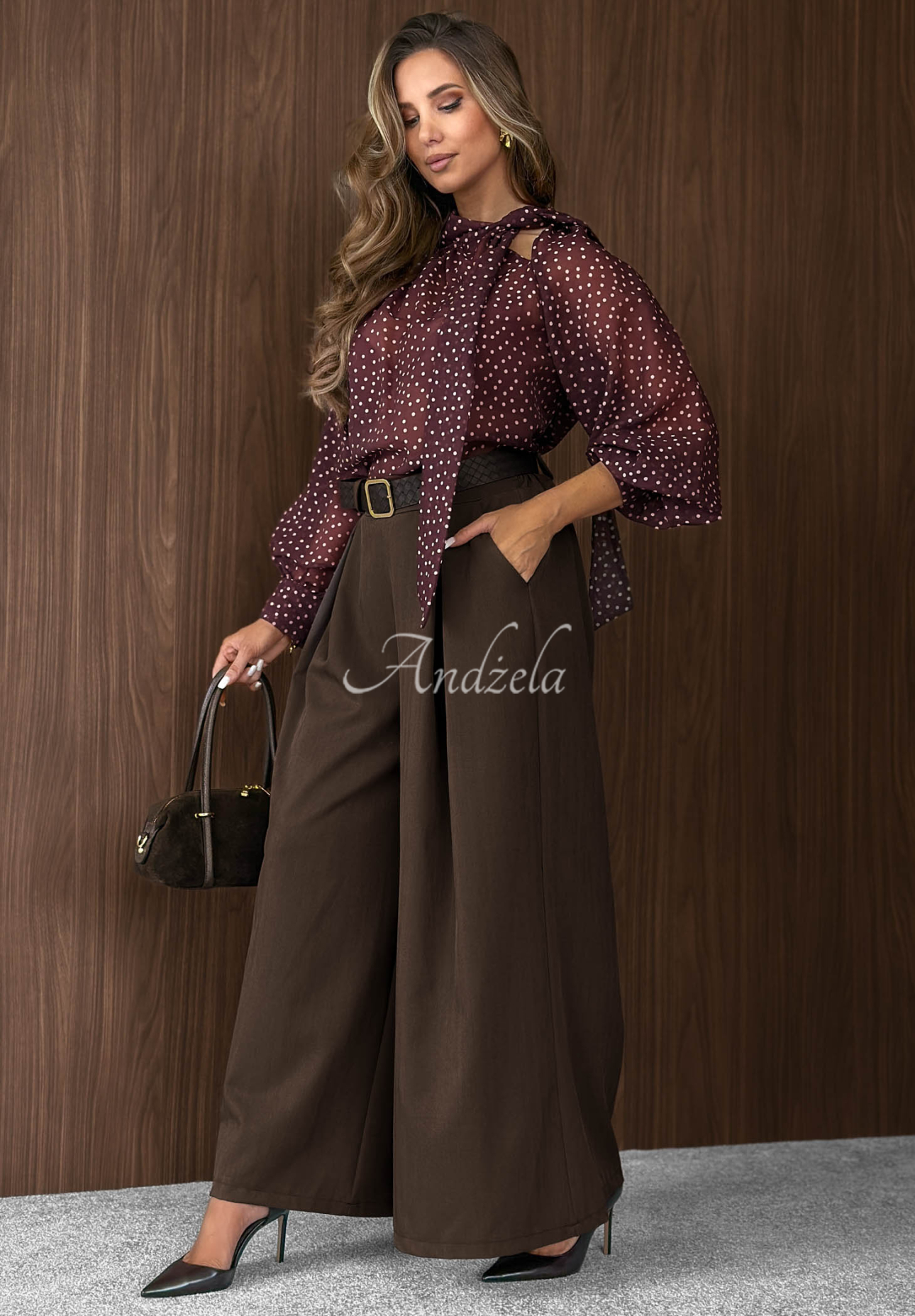 Bluse mit Polka-Dots und Bindeband Gentle Kiss Beerenfarben