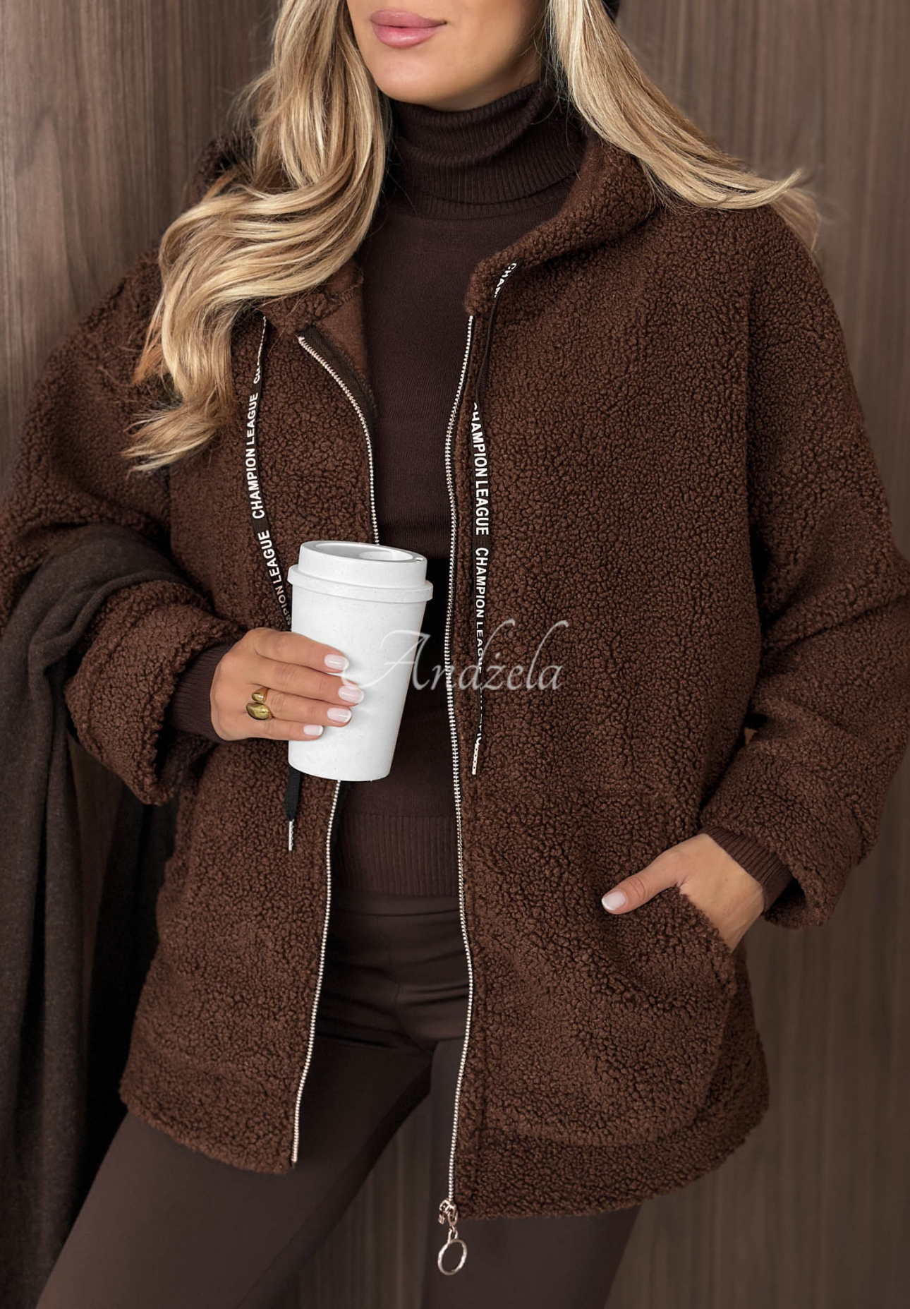 Schaffelljacke mit Kapuze und Taschen Warm Espresso Schokoladenbraun
