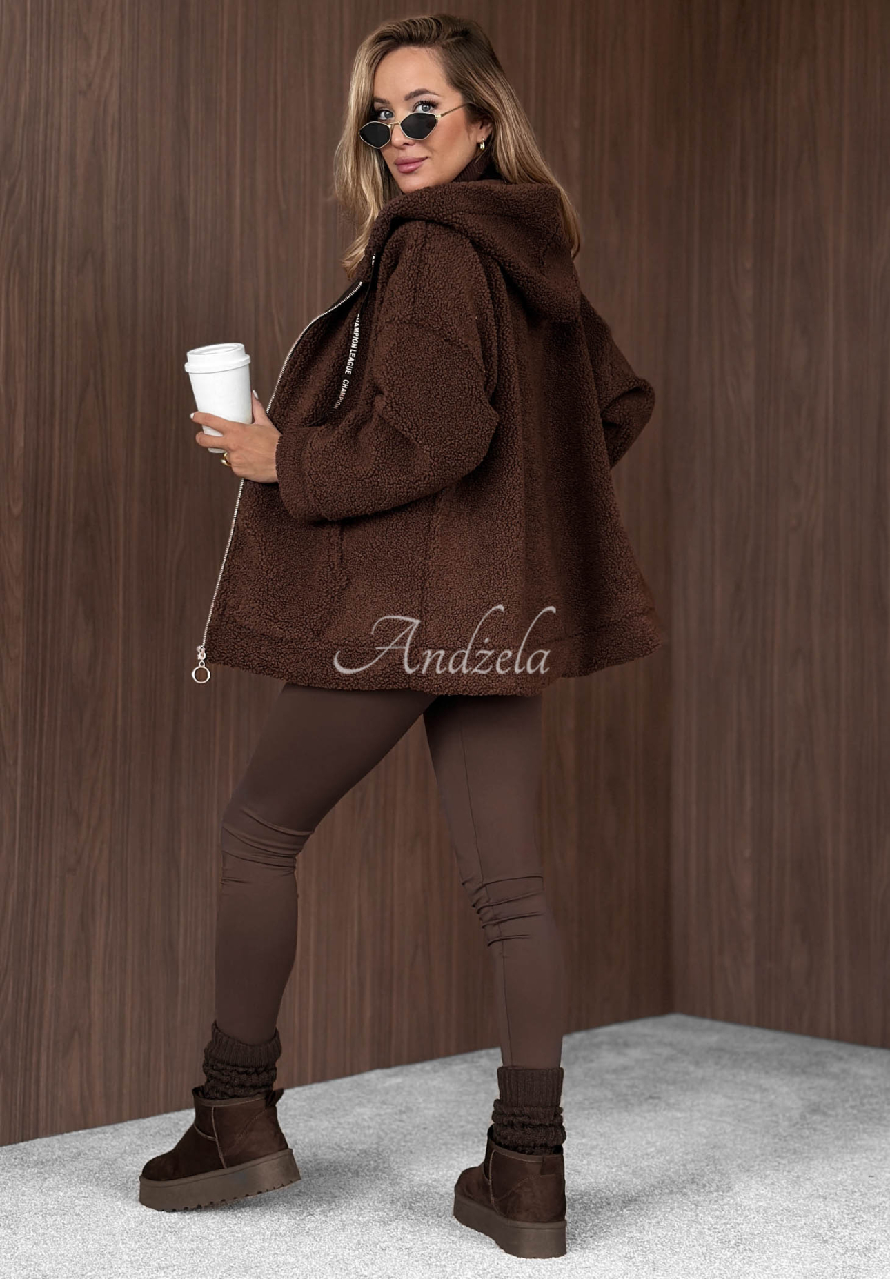 Schaffelljacke mit Kapuze und Taschen Warm Espresso Schokoladenbraun