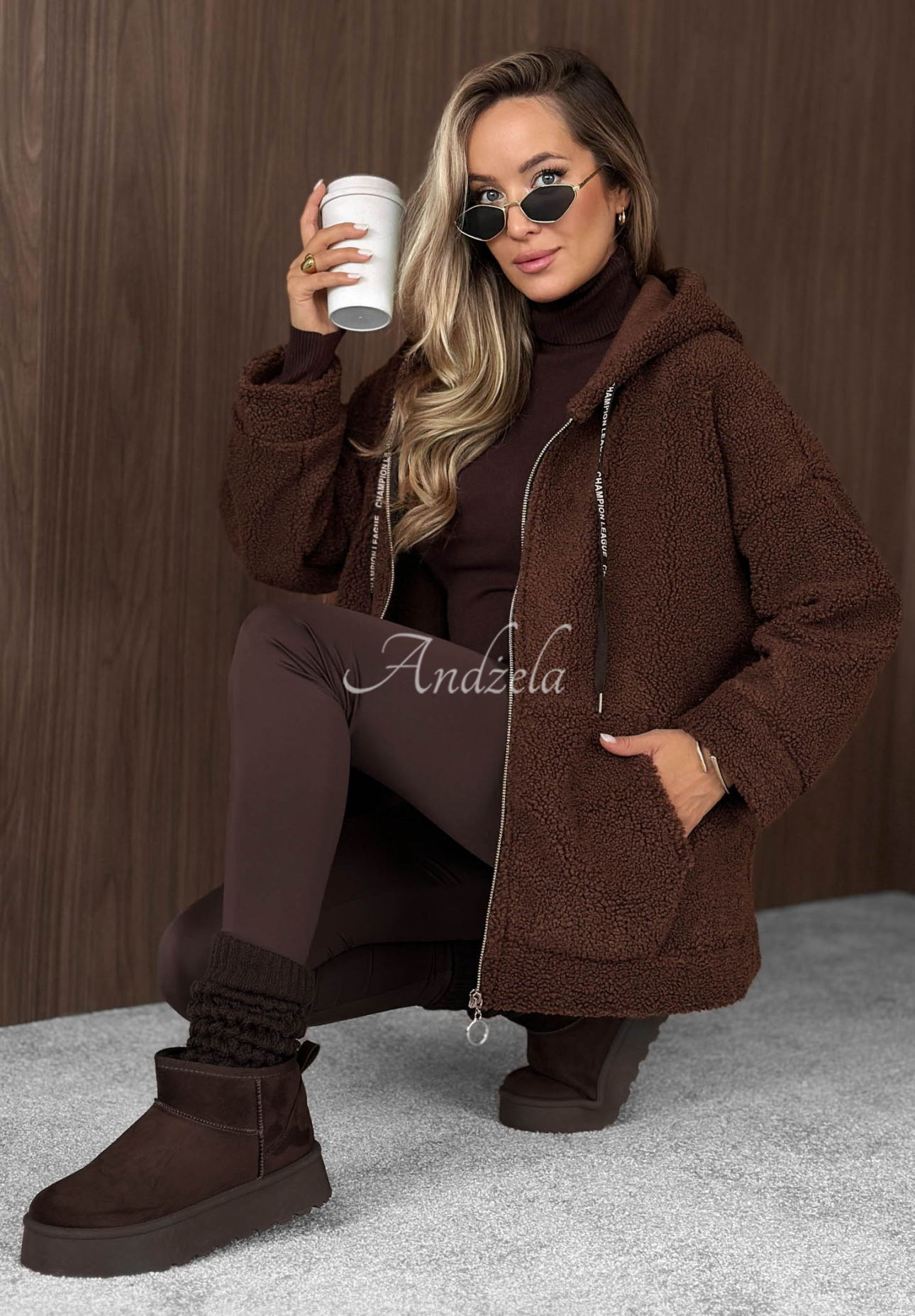 Schaffelljacke mit Kapuze und Taschen Warm Espresso Schokoladenbraun