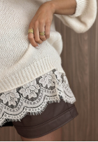 Pullover oversize z koronką Dusky Clouds rudy