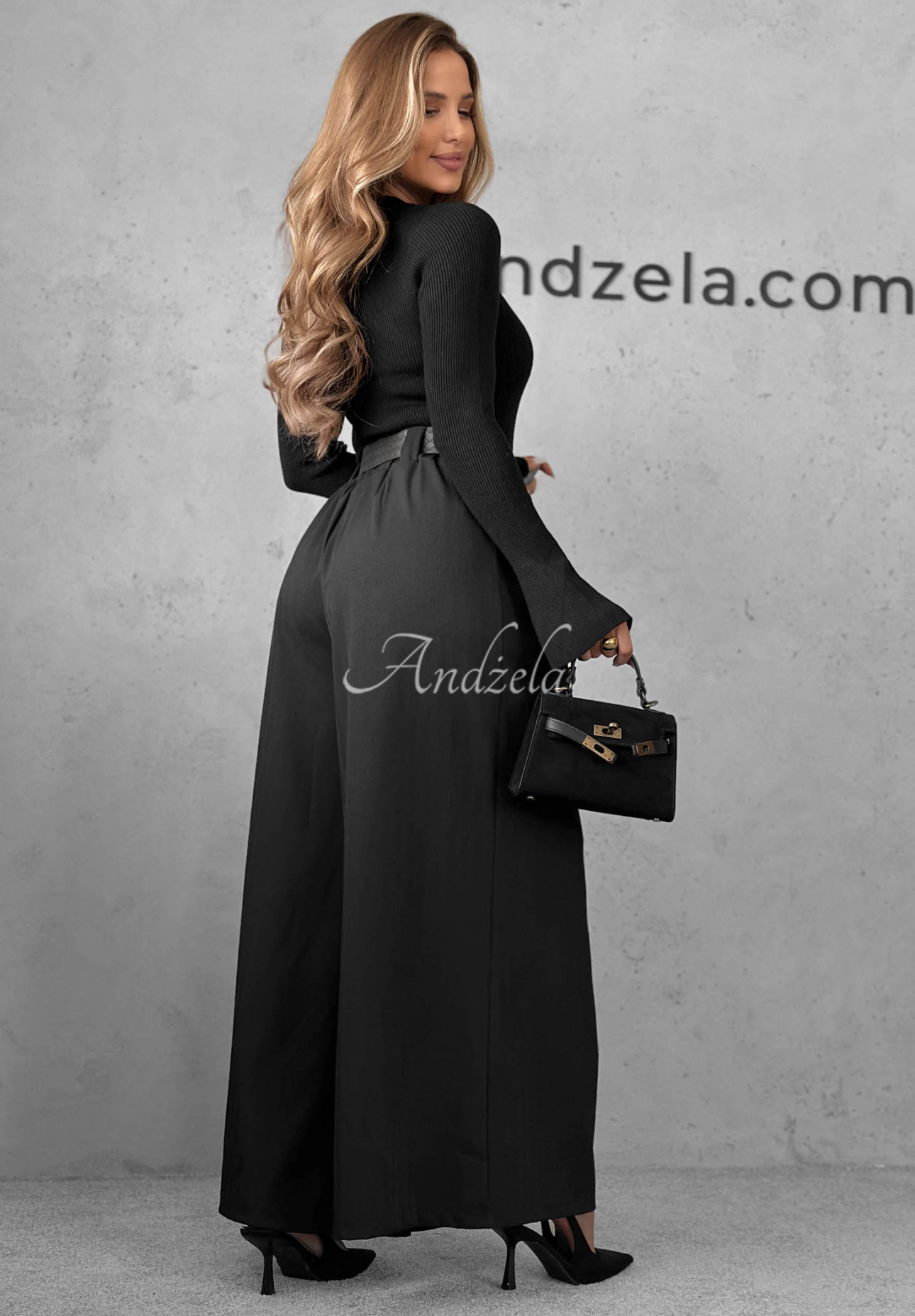 Weit geschnittene Stoffhose mit Gürtel Simple Elegance Schwarz