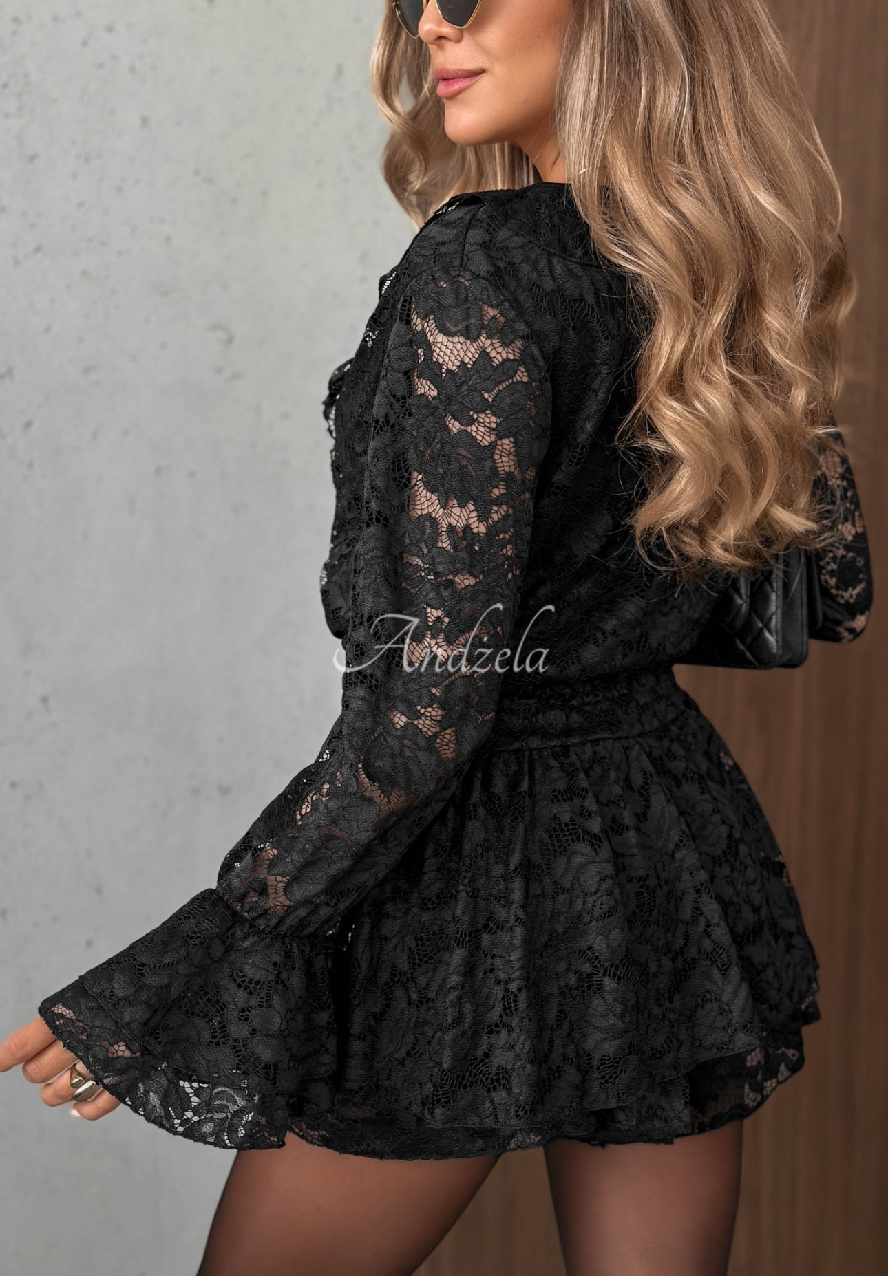 Kurzer Spitzen-Jumpsuit mit Rüschen Pretty Angel Schwarz