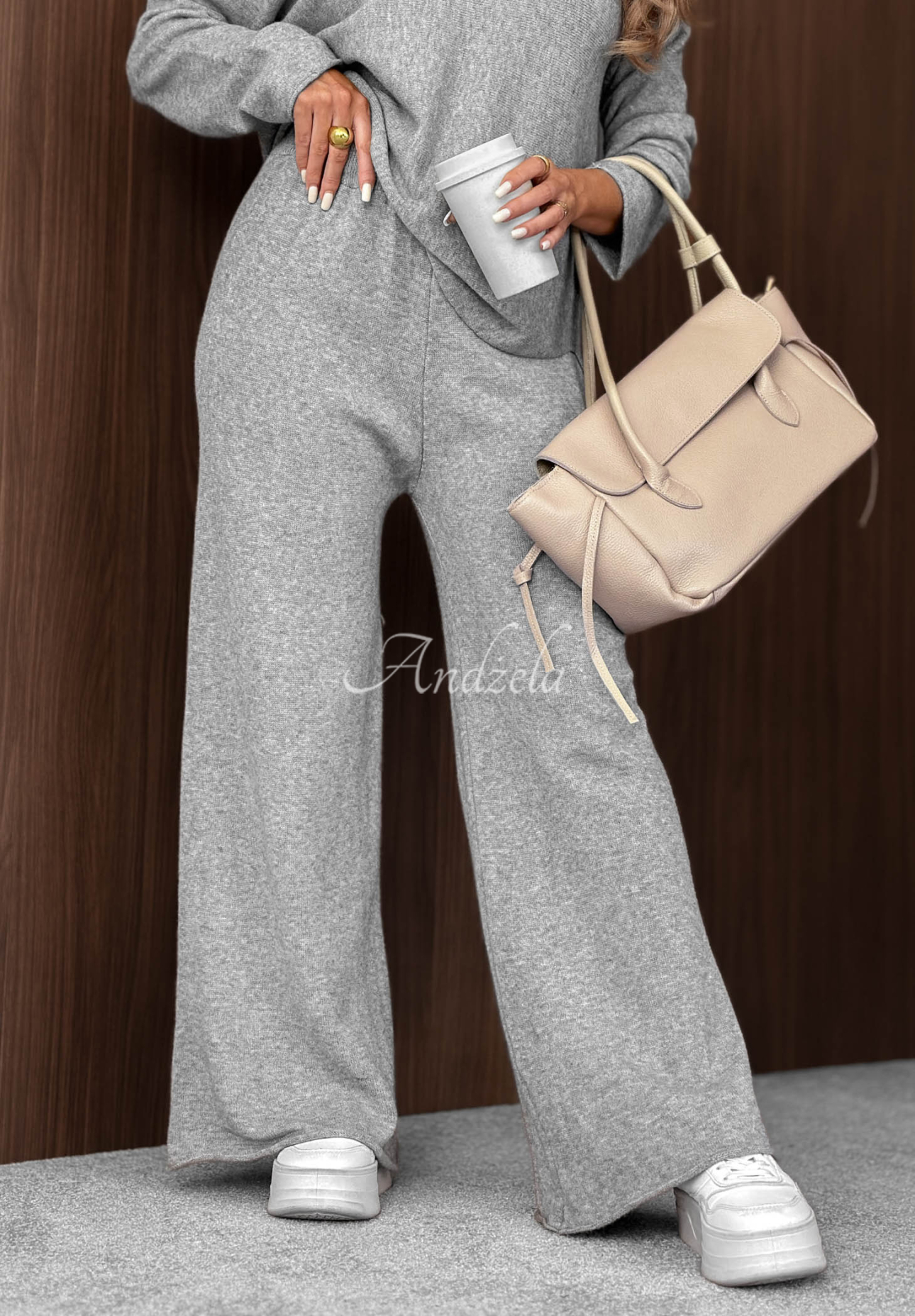 Strick-Set aus Viskose: Pullover und Hose Maple Darling Grau