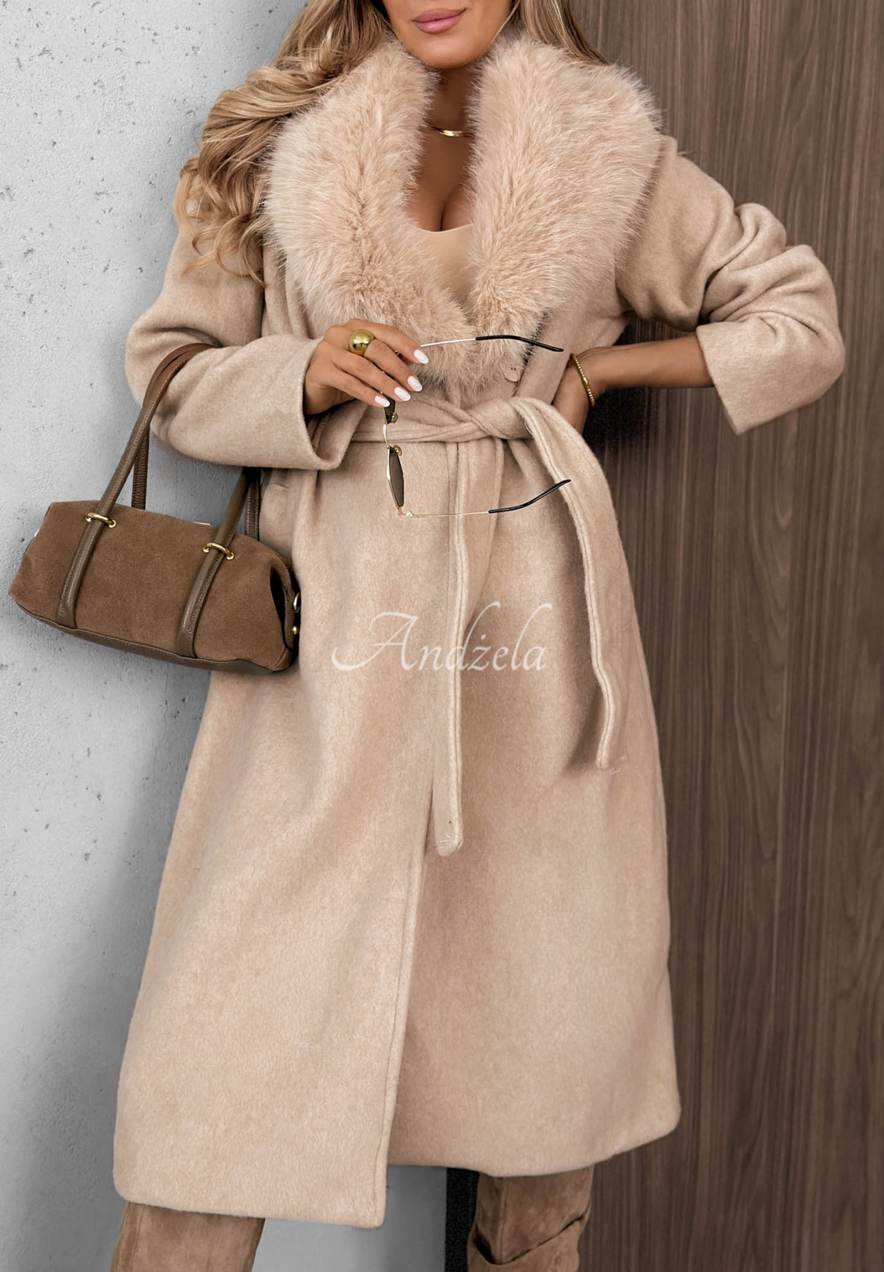 Langer Mantel mit Fellbesatz und Wollanteil Clouded Reverie Beige