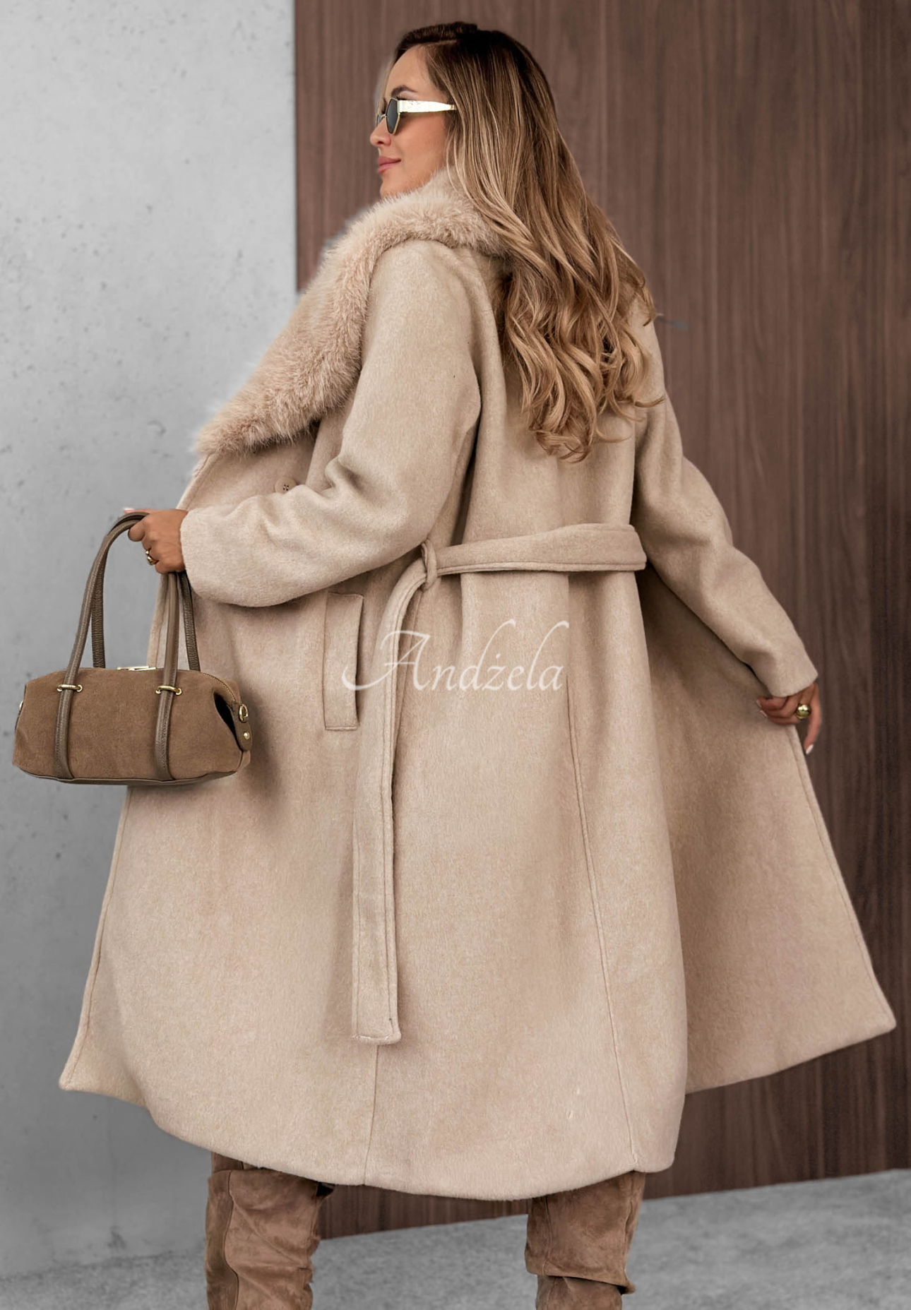 Langer Mantel mit Fellbesatz und Wollanteil Clouded Reverie Beige