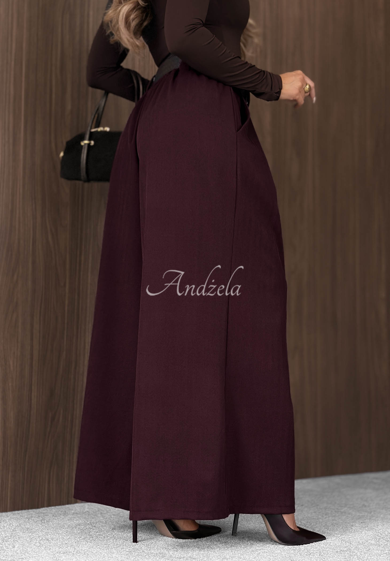 Weit geschnittene Stoffhose mit Gürtel Simple Elegance Burgunderrot