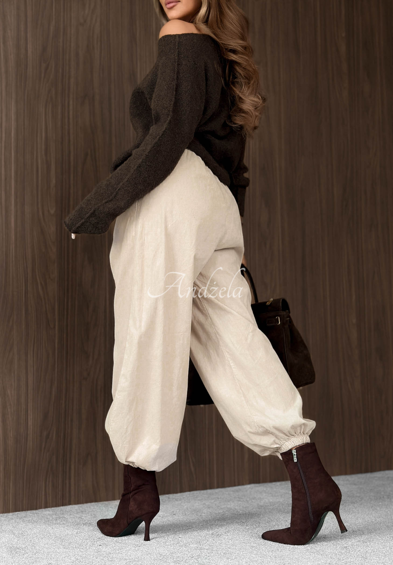 Jogginghose aus Baumwoll-Cord mit Gürtel Simple Edit Beige