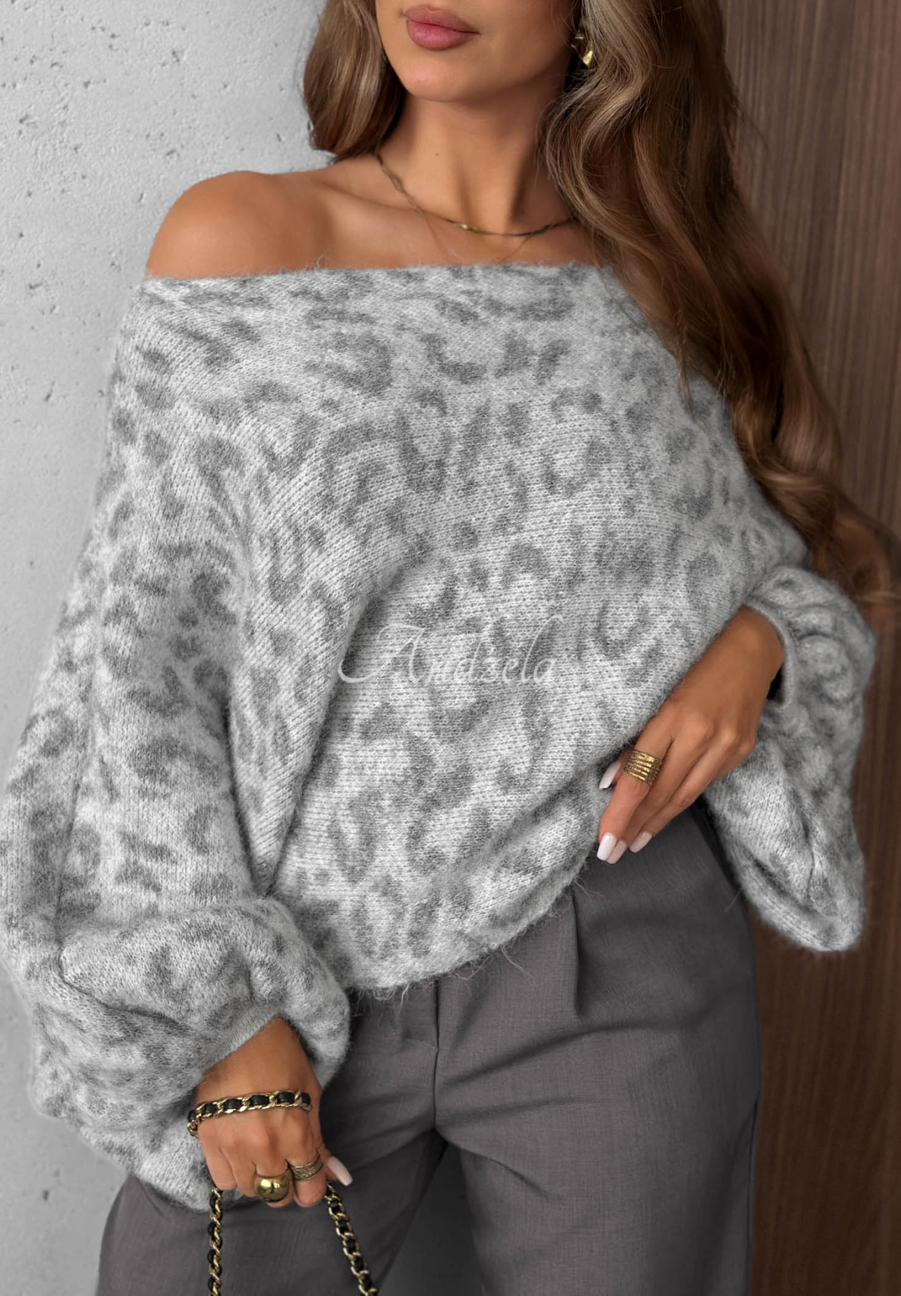 Weicher Pullover mit Leopardenmuster und Wollanteil Fluffy Wild Grau