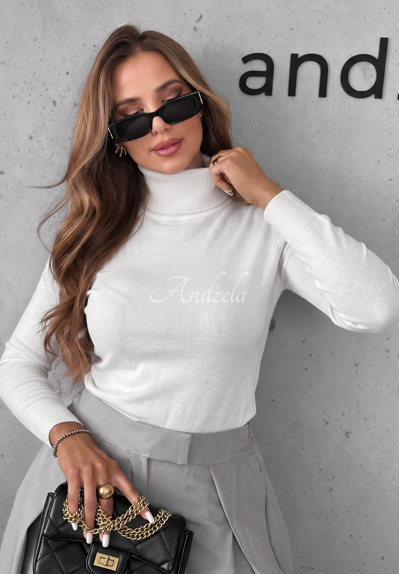 Figurnaher Rollkragenpullover Solange Ecru