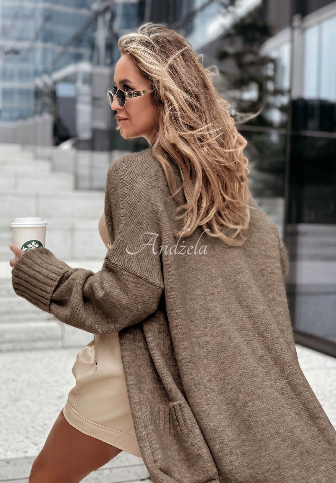 Lange oversized Strickjacke mit Taschen Marbelio Mokkafarben