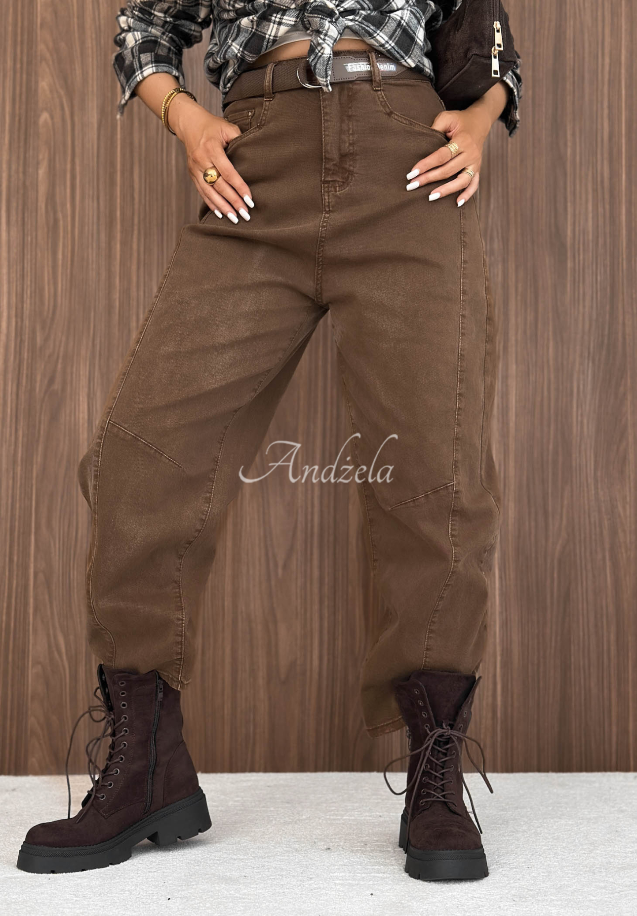 Bananenjeans mit Gürtel Dune Denim dunkelcamel