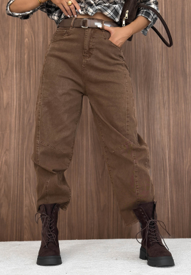 Bananenjeans mit Gürtel Dune Denim dunkelcamel