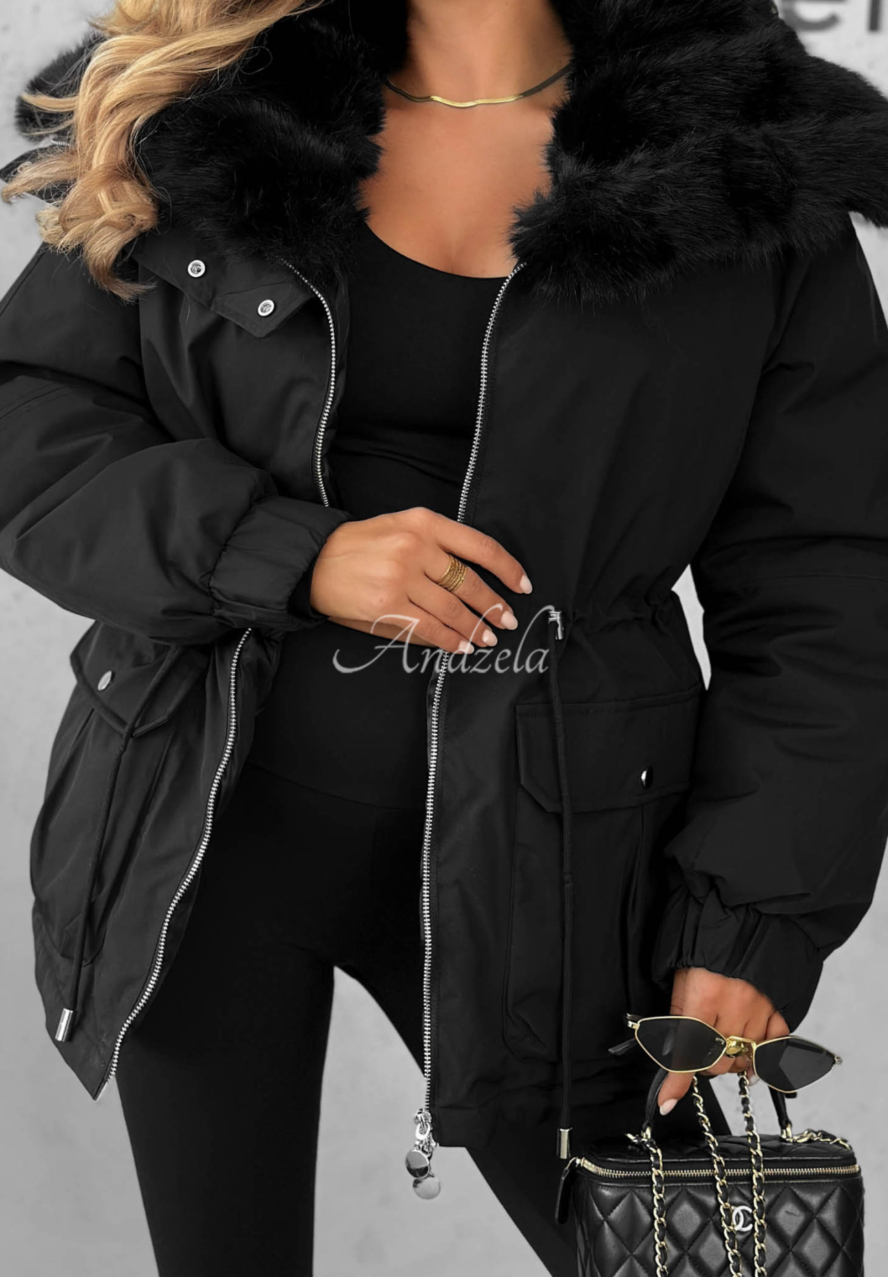 Kurze Parka-Jacke mit Fellimitat Last Chapter Schwarz