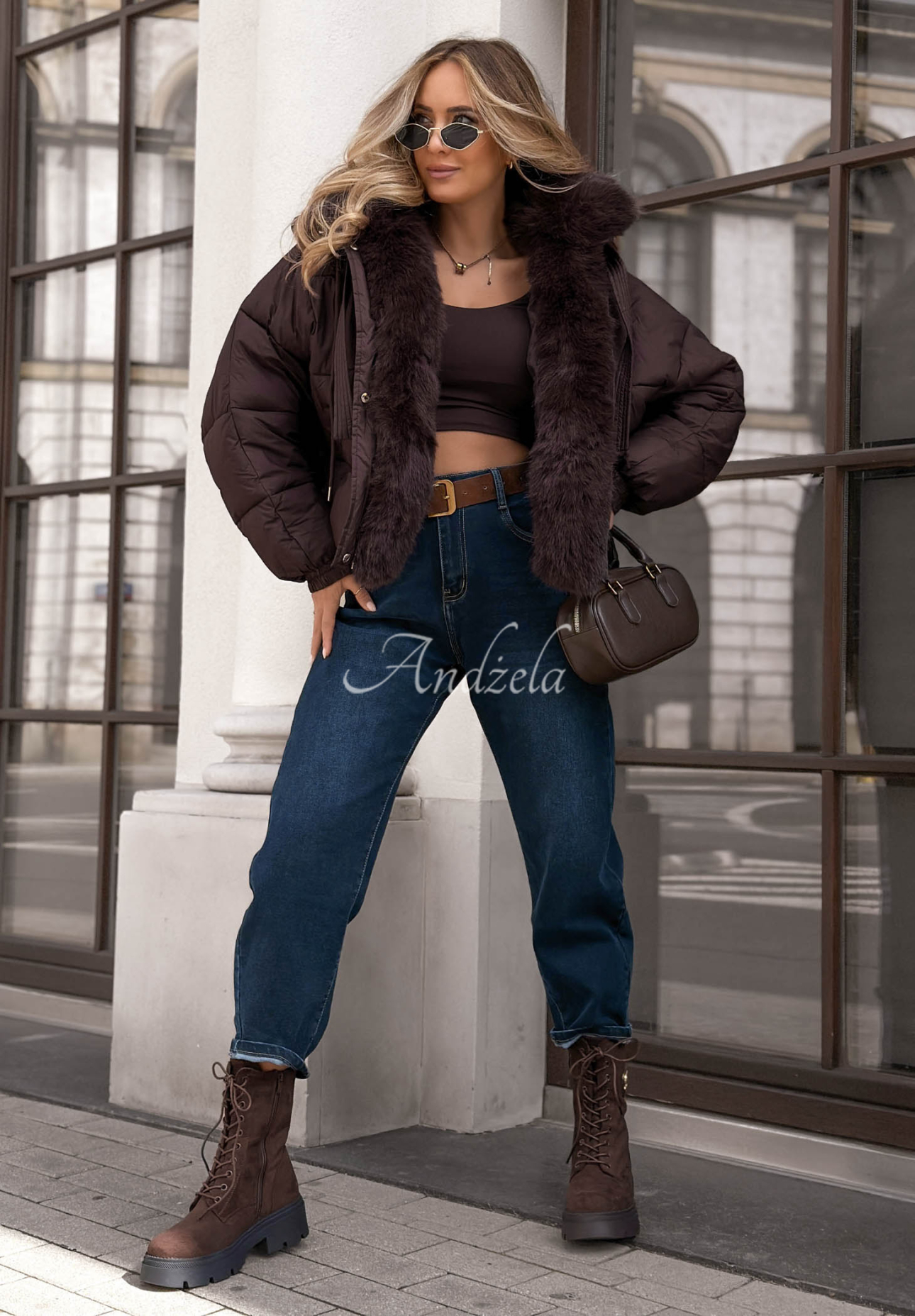 Kurze Steppjacke mit Pelz Frosty Darling dunkles Schokolade