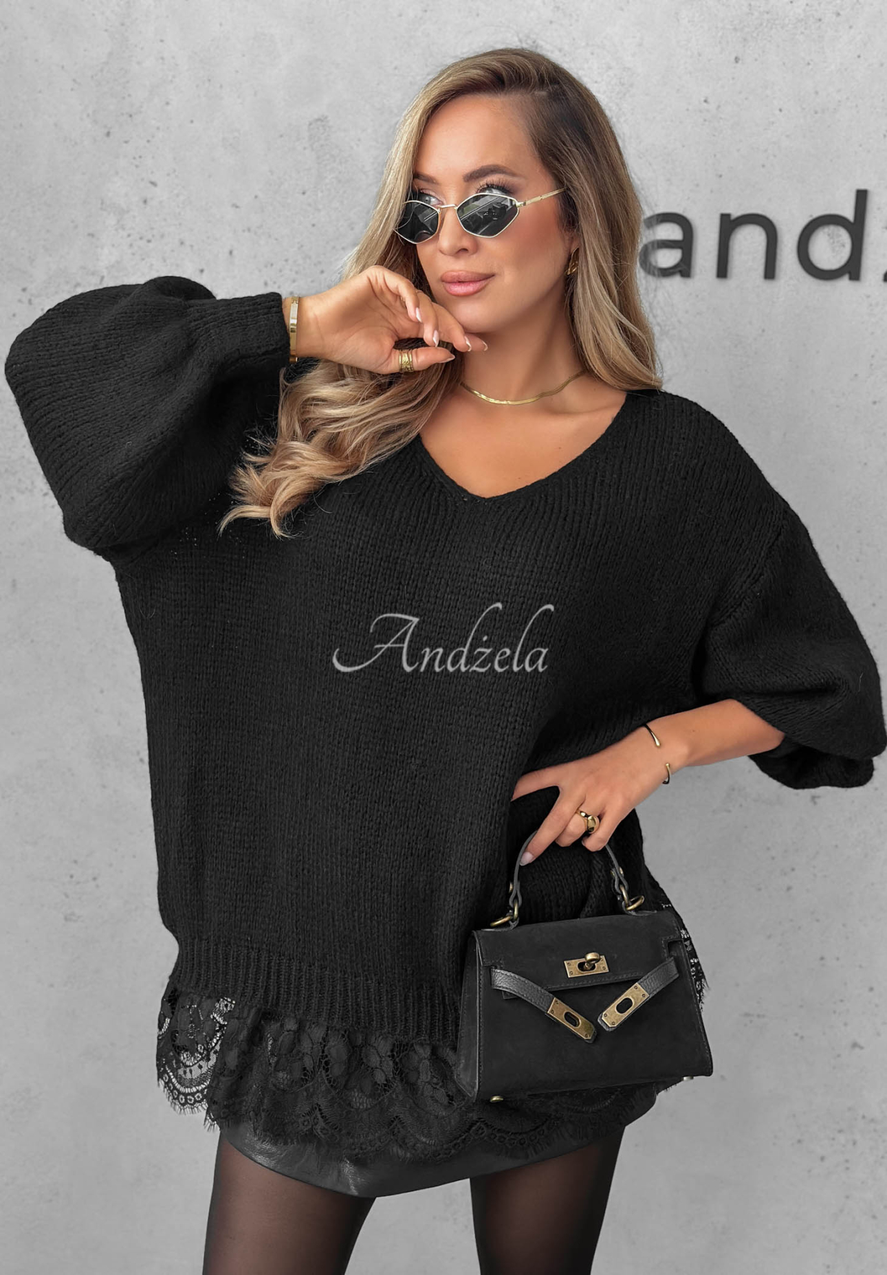 Oversized Spitzenpullover aus Wolle und Viskose Dusky Clouds Schwarz