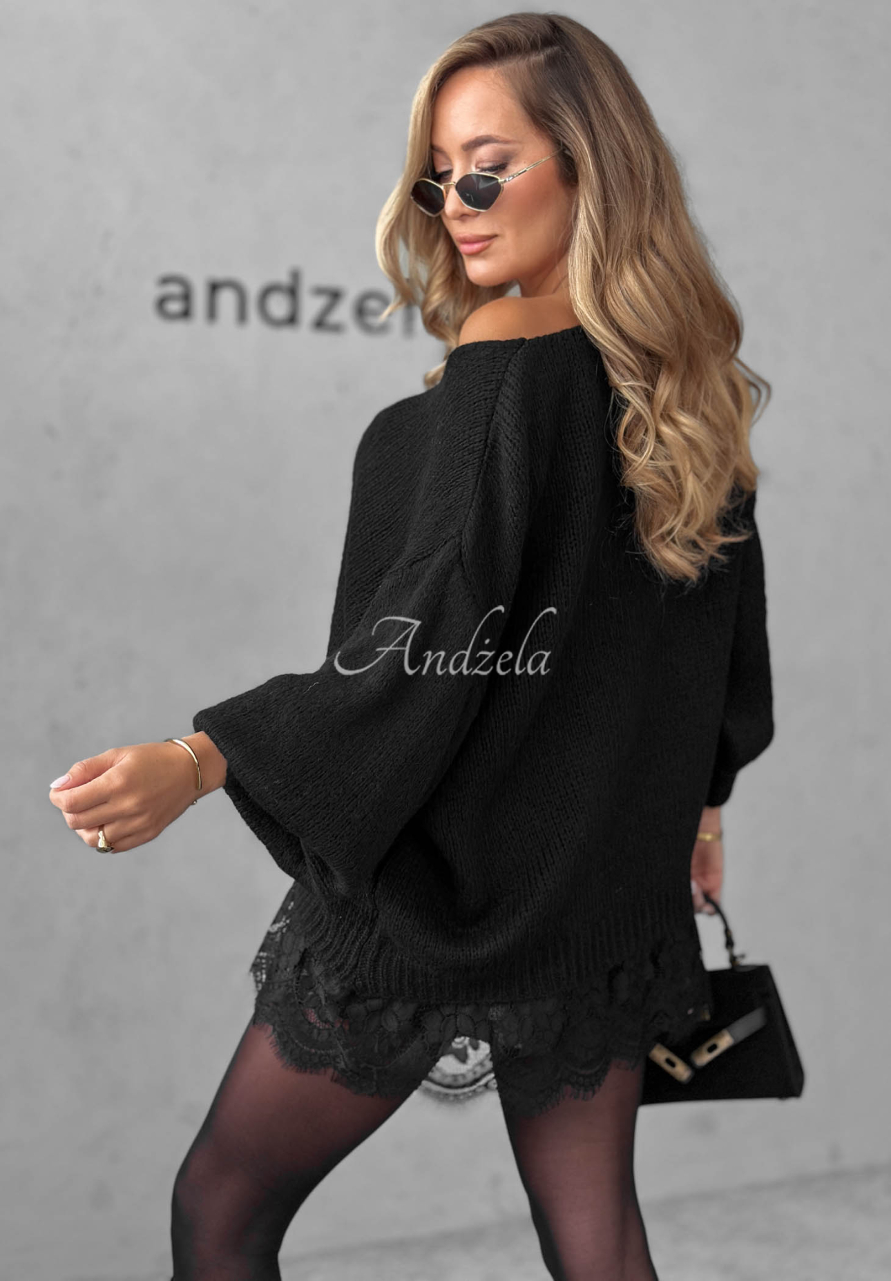 Oversized Spitzenpullover aus Wolle und Viskose Dusky Clouds Schwarz
