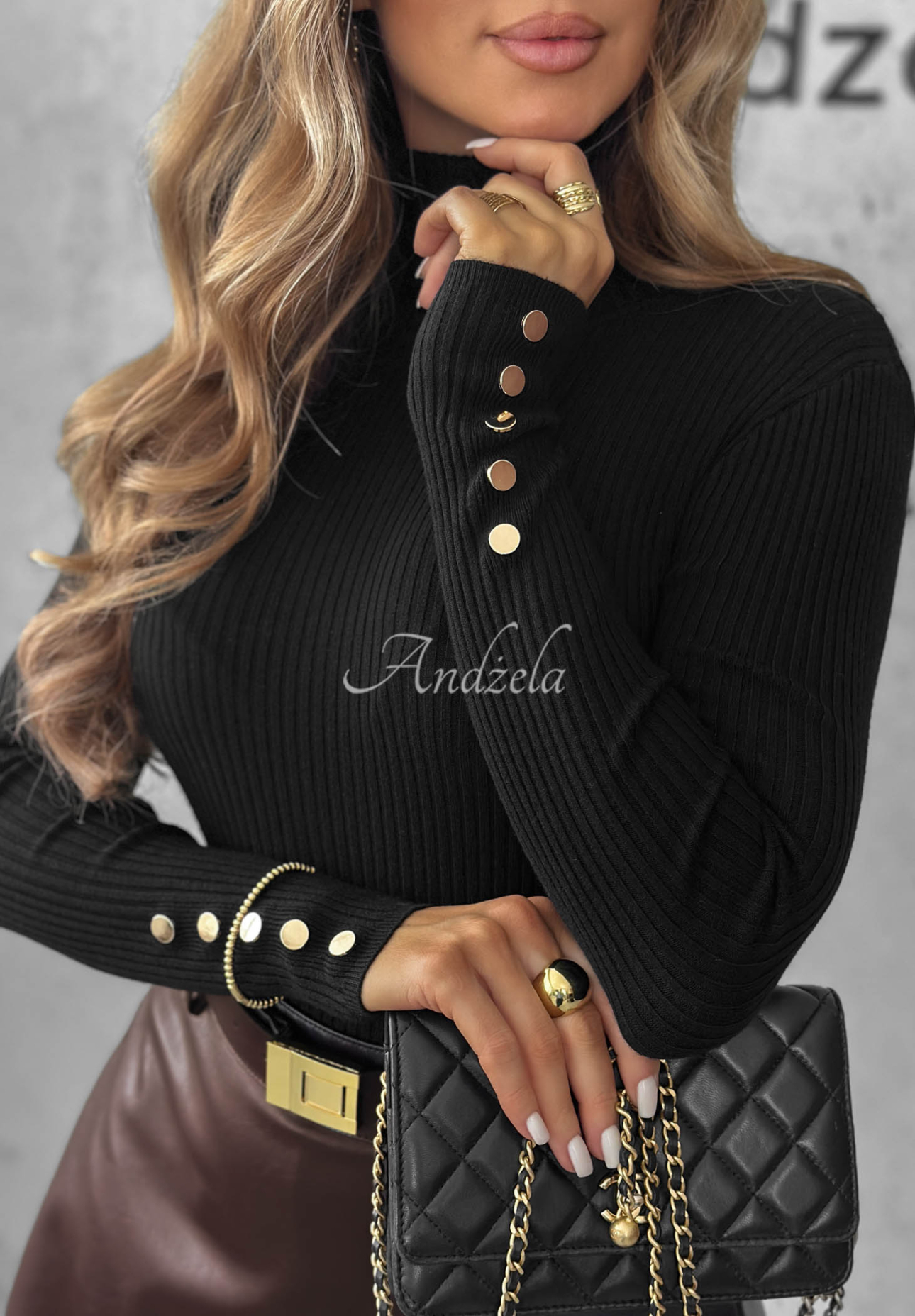 Gerippte Longsleeve-Bluse aus Viskose Seasonal Basic Schwarz