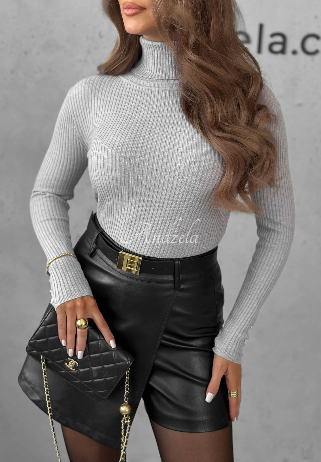 Gerippte Longsleeve-Bluse aus Viskose Seasonal Basic Grau