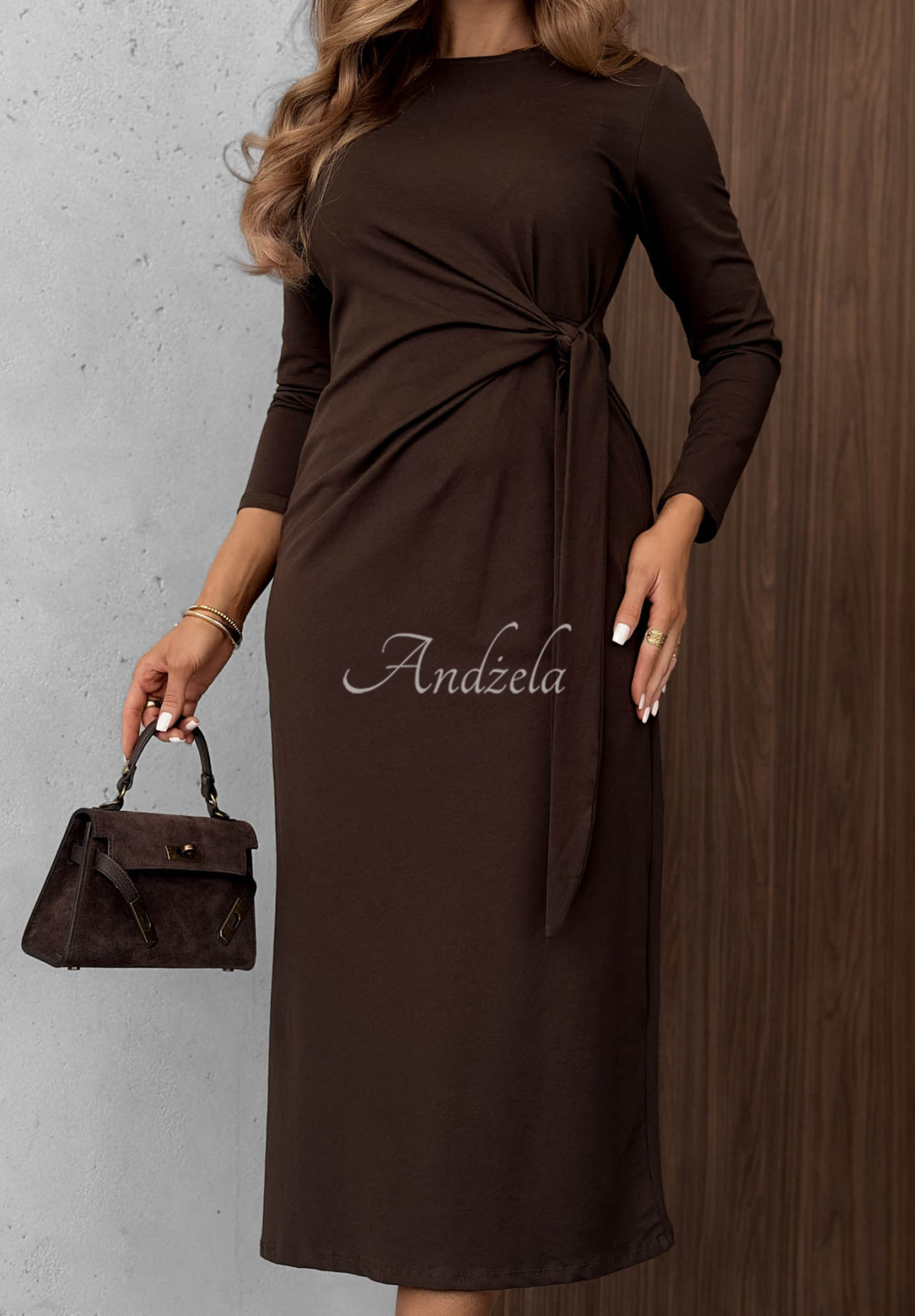 Langärmliges Baumwollkleid mit Bindeband Misty Memories Schokoladenbraun