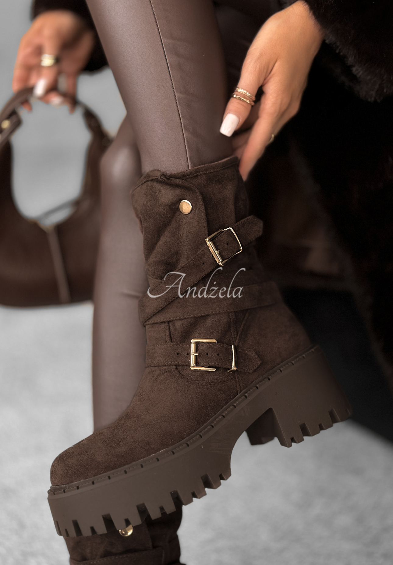 Wildleder Stiefeletten mit Schnallen Warm Ember Schokoladenbraun