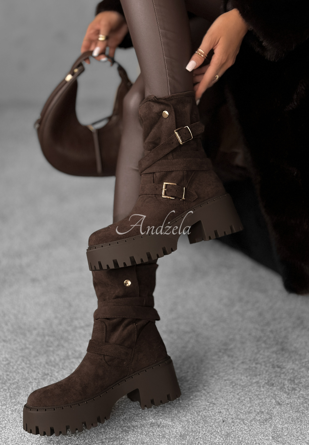 Wildleder Stiefeletten mit Schnallen Warm Ember Schokoladenbraun