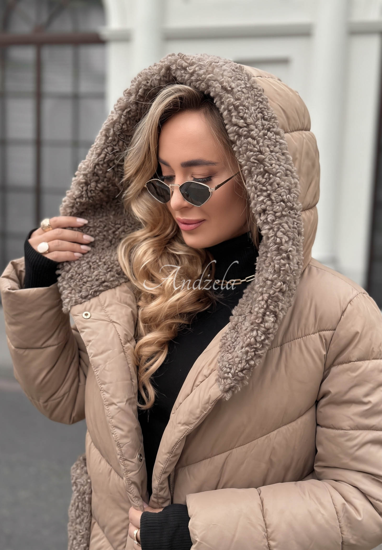 Lange Steppjacke mit Schaffellmantel Long Cold Winter Beige
