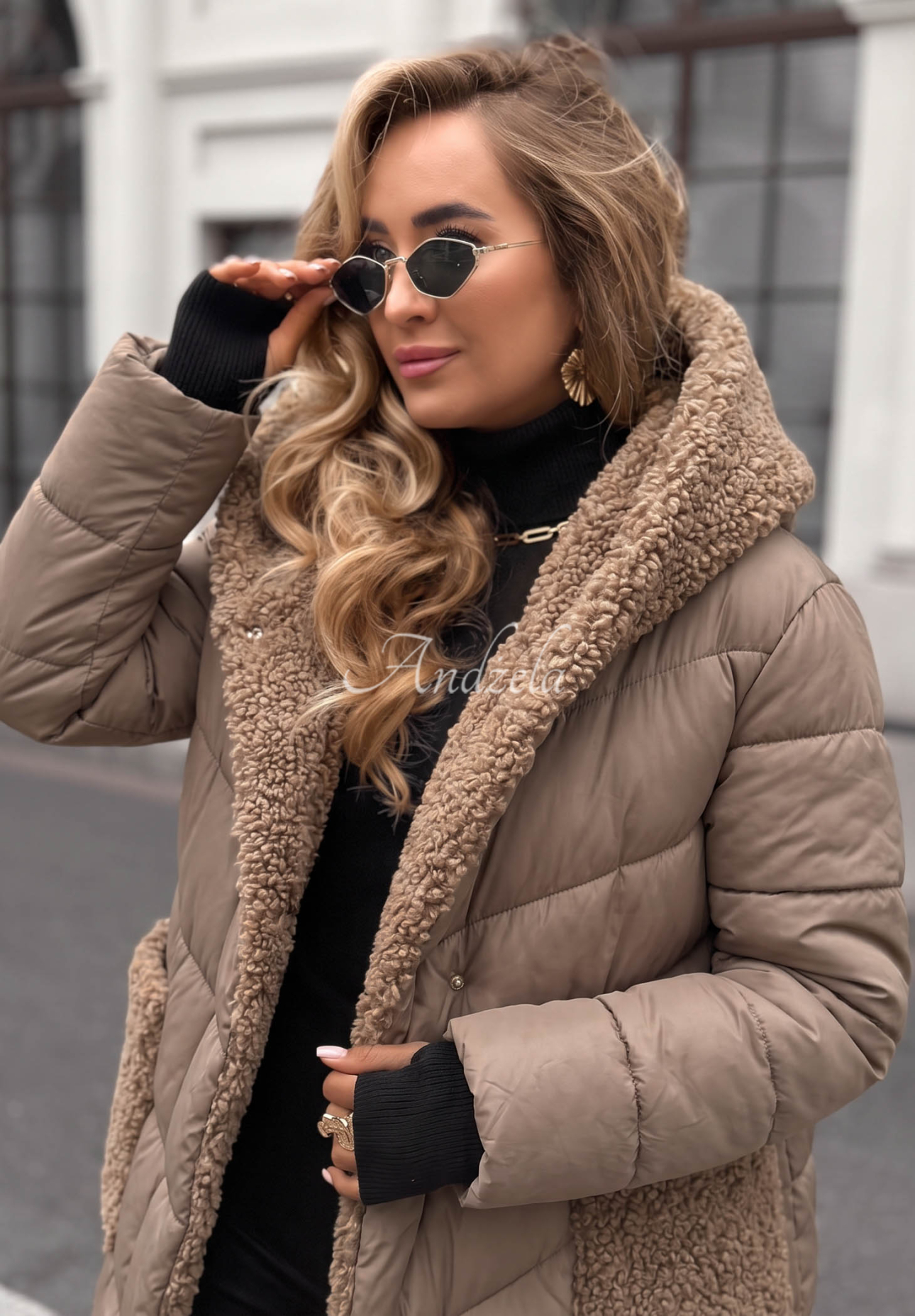 Lange Steppjacke mit Schaffellmantel Long Cold Winter Beige